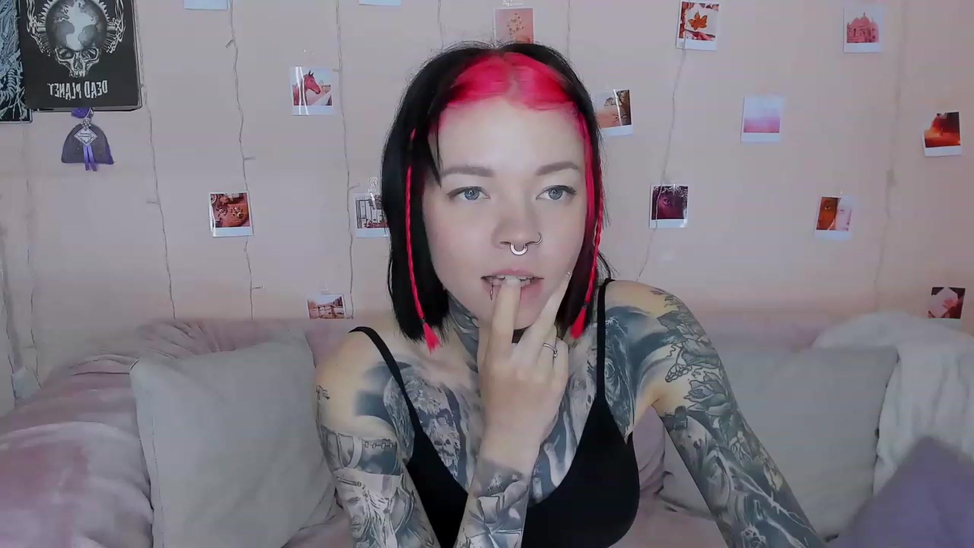 Gallery image thumbnail from LiluKayden's myfreecams stream on, 04/30/2023, 16:23 image 9 of 20