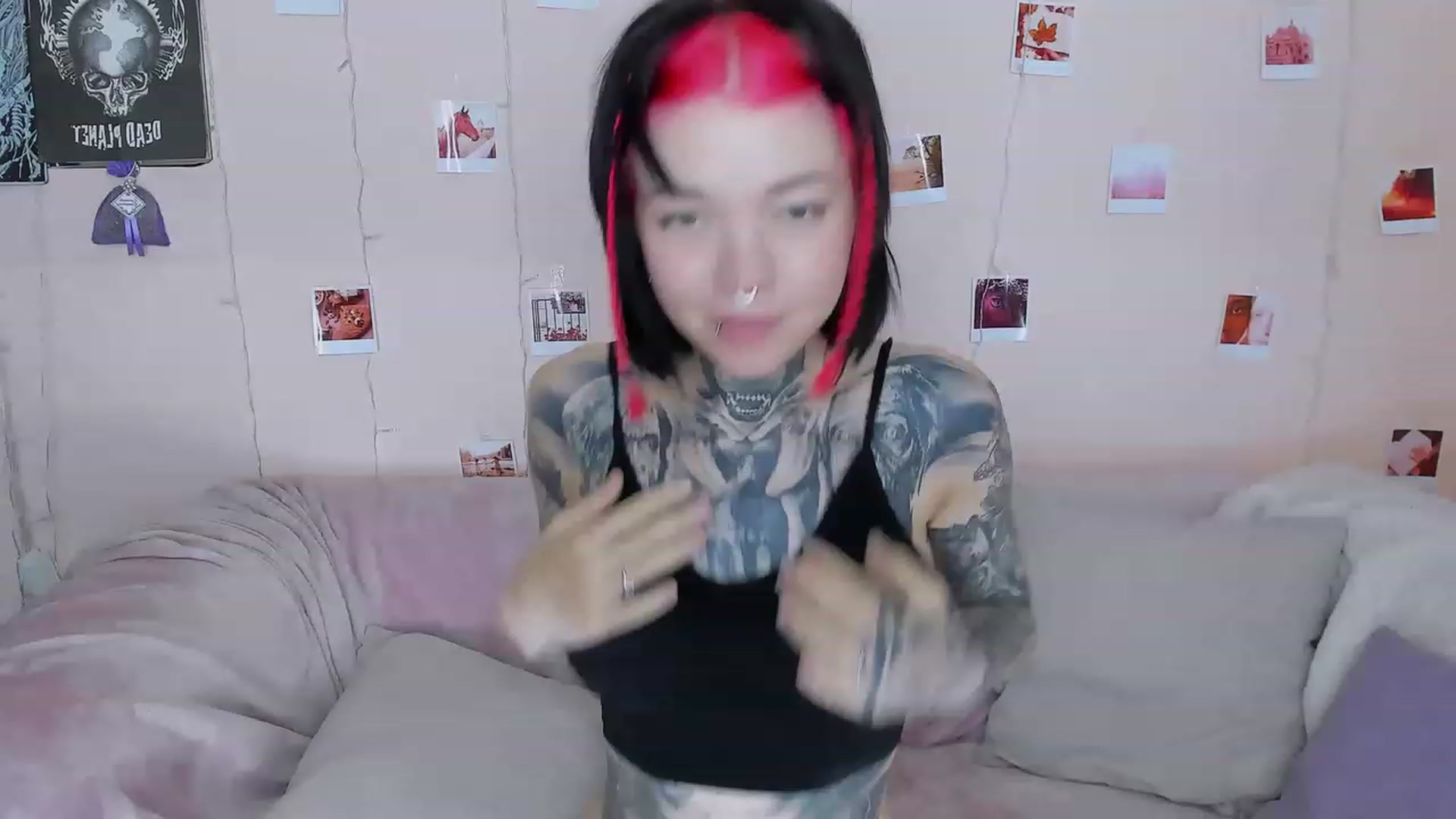 Gallery image thumbnail from LiluKayden's myfreecams stream on, 04/30/2023, 16:23 image 1 of 20
