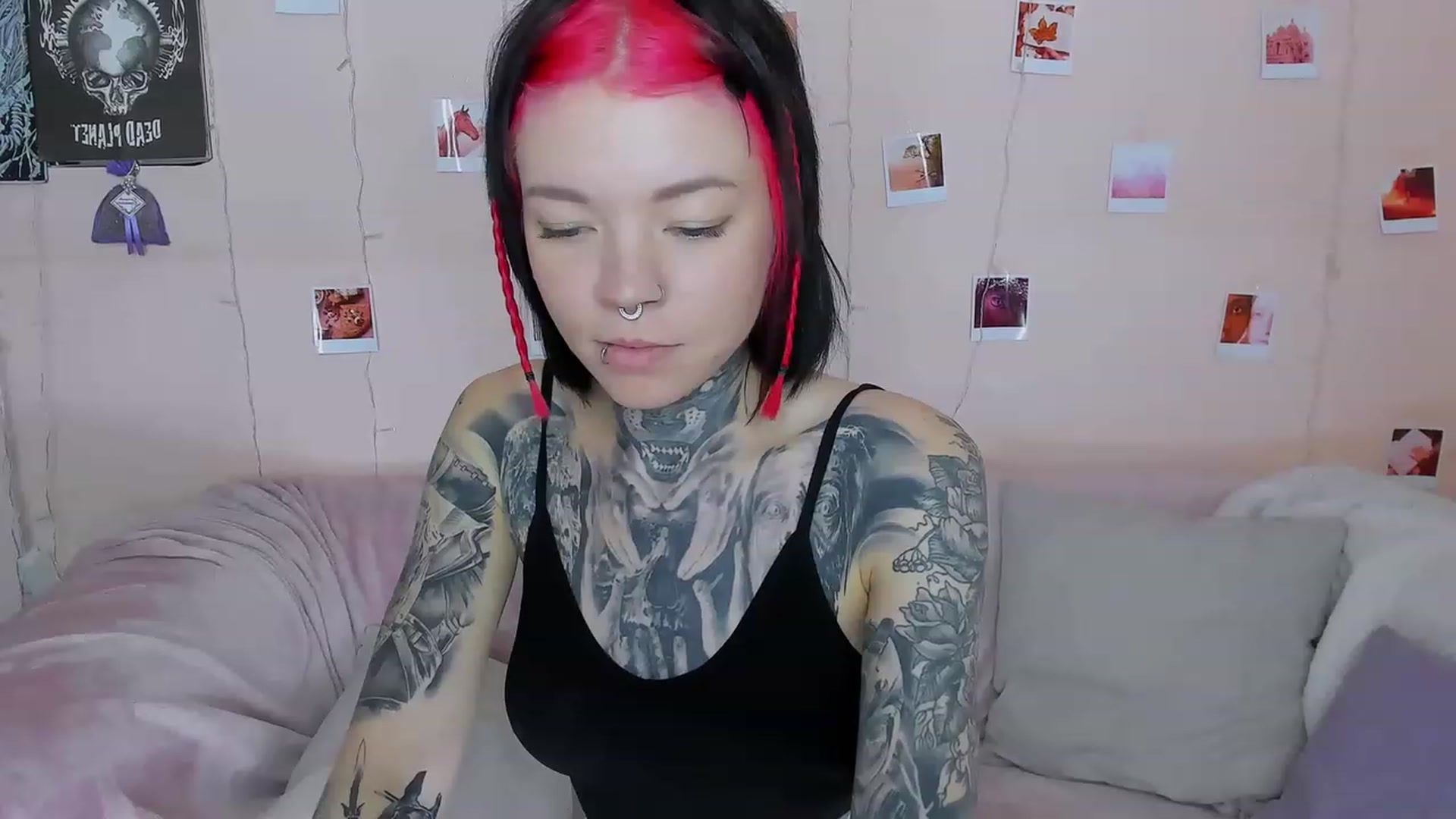 Gallery image thumbnail from LiluKayden's myfreecams stream on, 04/30/2023, 16:23 image 2 of 20