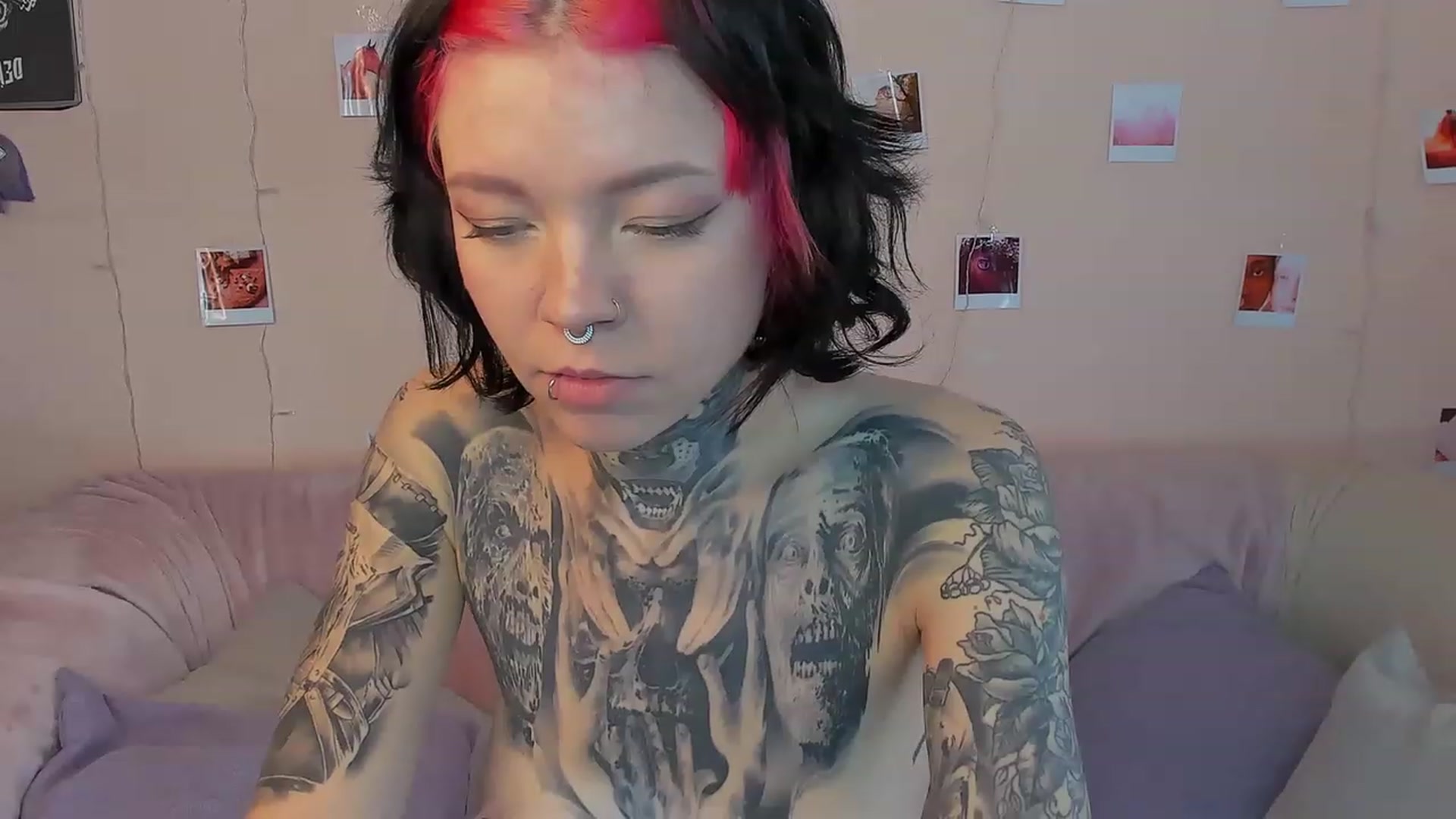Gallery image thumbnail from LiluKayden's myfreecams stream on, 05/13/2023, 15:00 image 13 of 20