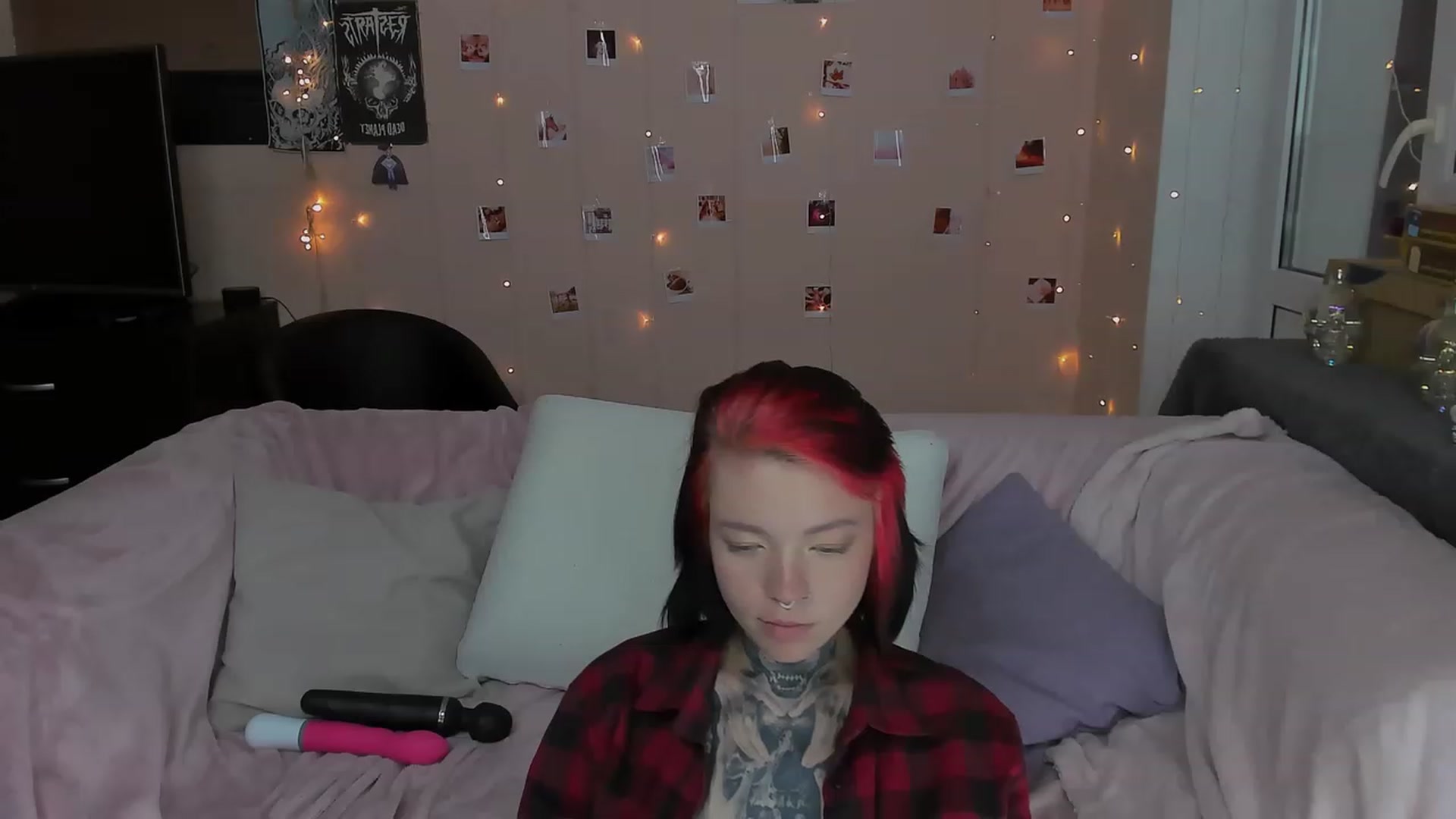 Gallery image thumbnail from LiluKayden's myfreecams stream on, 06/01/2023, 12:54 image 10 of 20