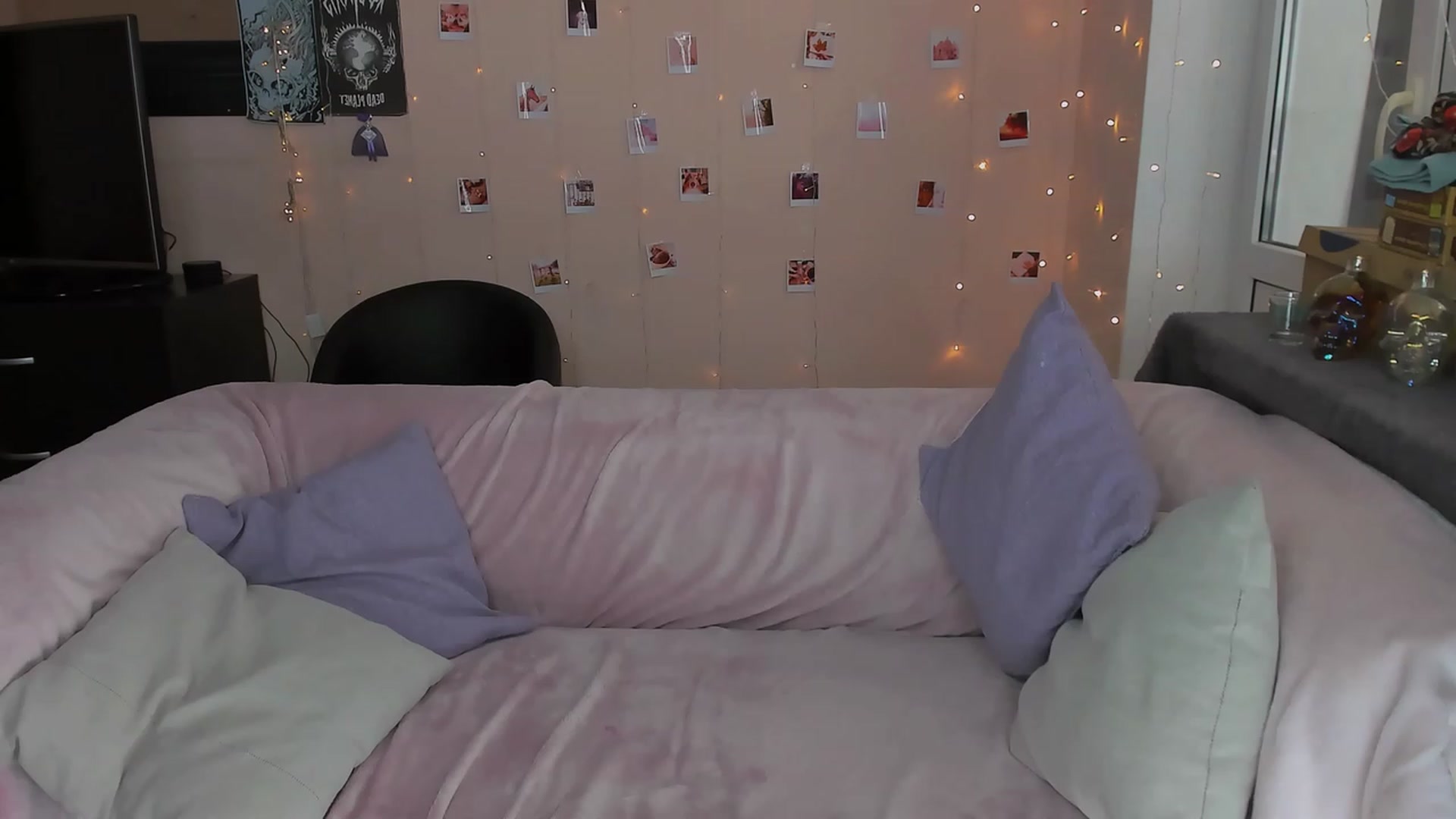Gallery image thumbnail from LiluKayden's myfreecams stream on, 06/02/2023, 10:39 image 12 of 20