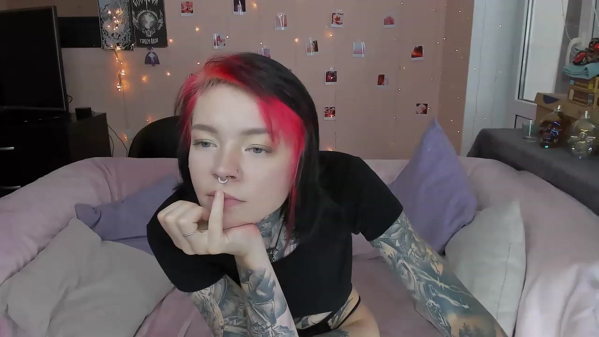 Gallery image thumbnail from LiluKayden's myfreecams stream on, 06/02/2023, 10:39 image 10 of 20