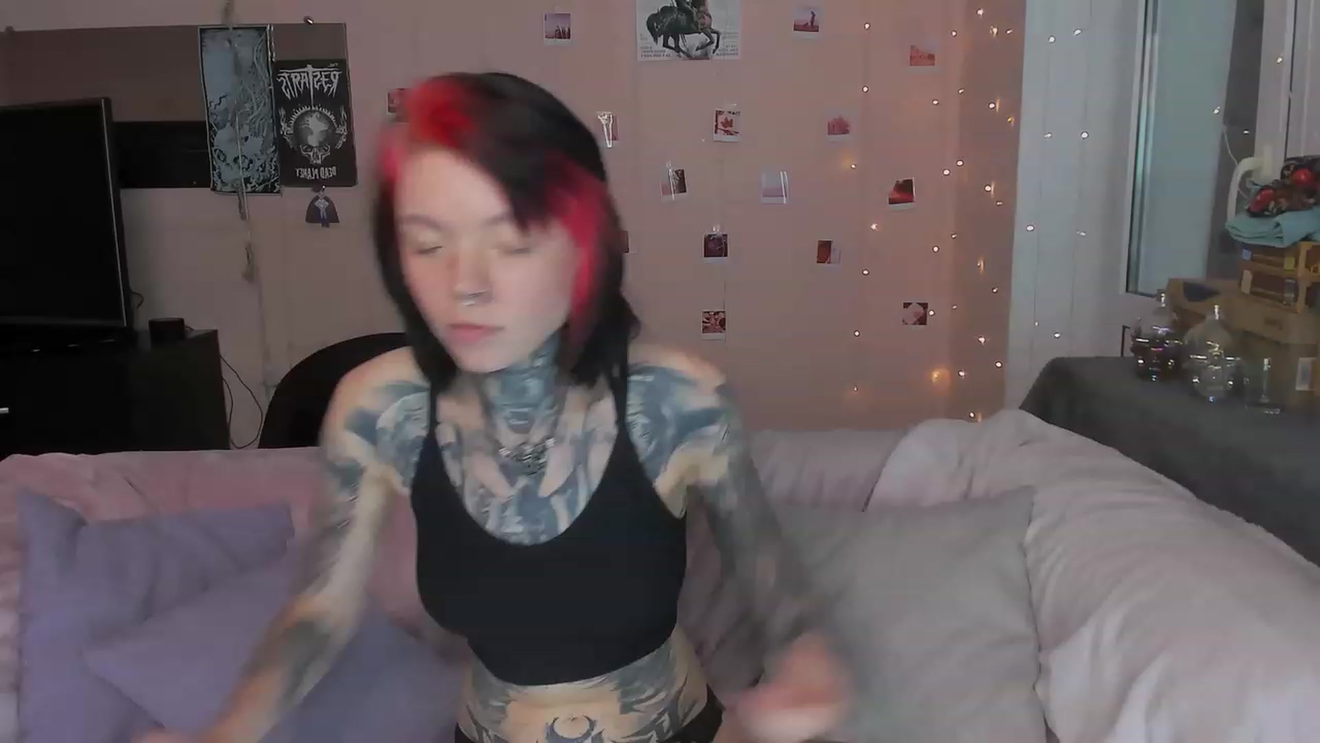 Gallery image thumbnail from LiluKayden's myfreecams stream on, 06/03/2023, 14:48 image 12 of 20