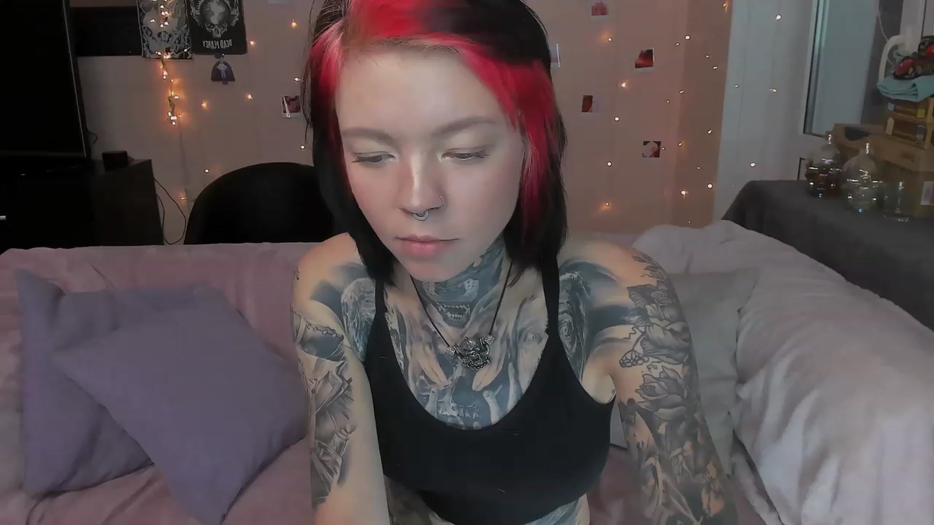 Gallery image thumbnail from LiluKayden's myfreecams stream on, 06/03/2023, 14:48 image 9 of 20
