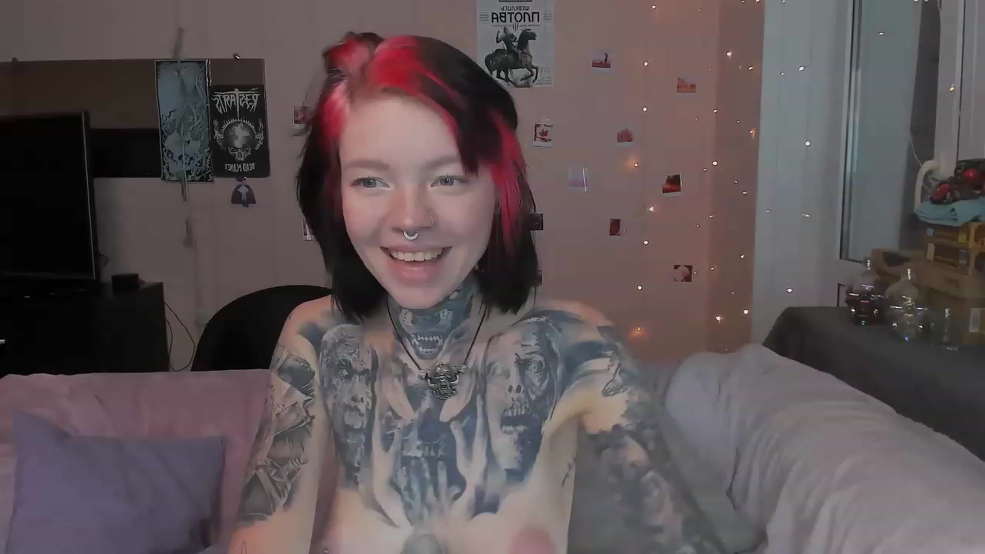 Gallery image thumbnail from LiluKayden's myfreecams stream on, 06/03/2023, 14:48 image 17 of 20