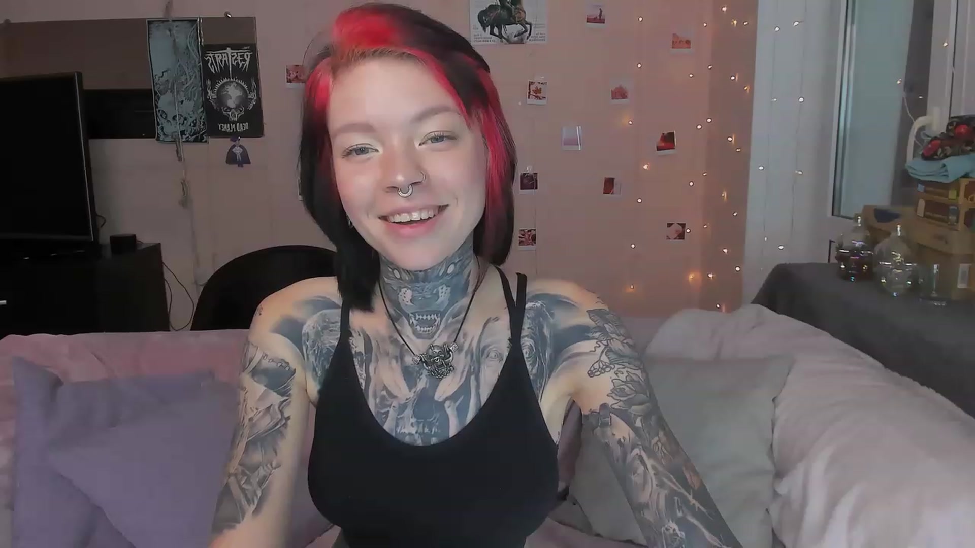 Gallery image thumbnail from LiluKayden's myfreecams stream on, 06/03/2023, 14:48 image 10 of 20
