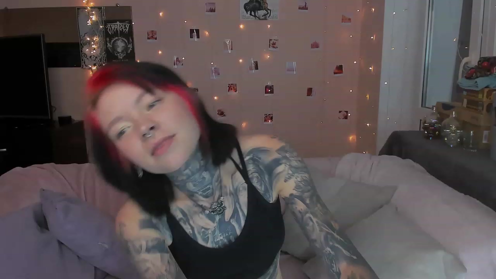 Gallery image thumbnail from LiluKayden's myfreecams stream on, 06/03/2023, 14:48 image 1 of 20