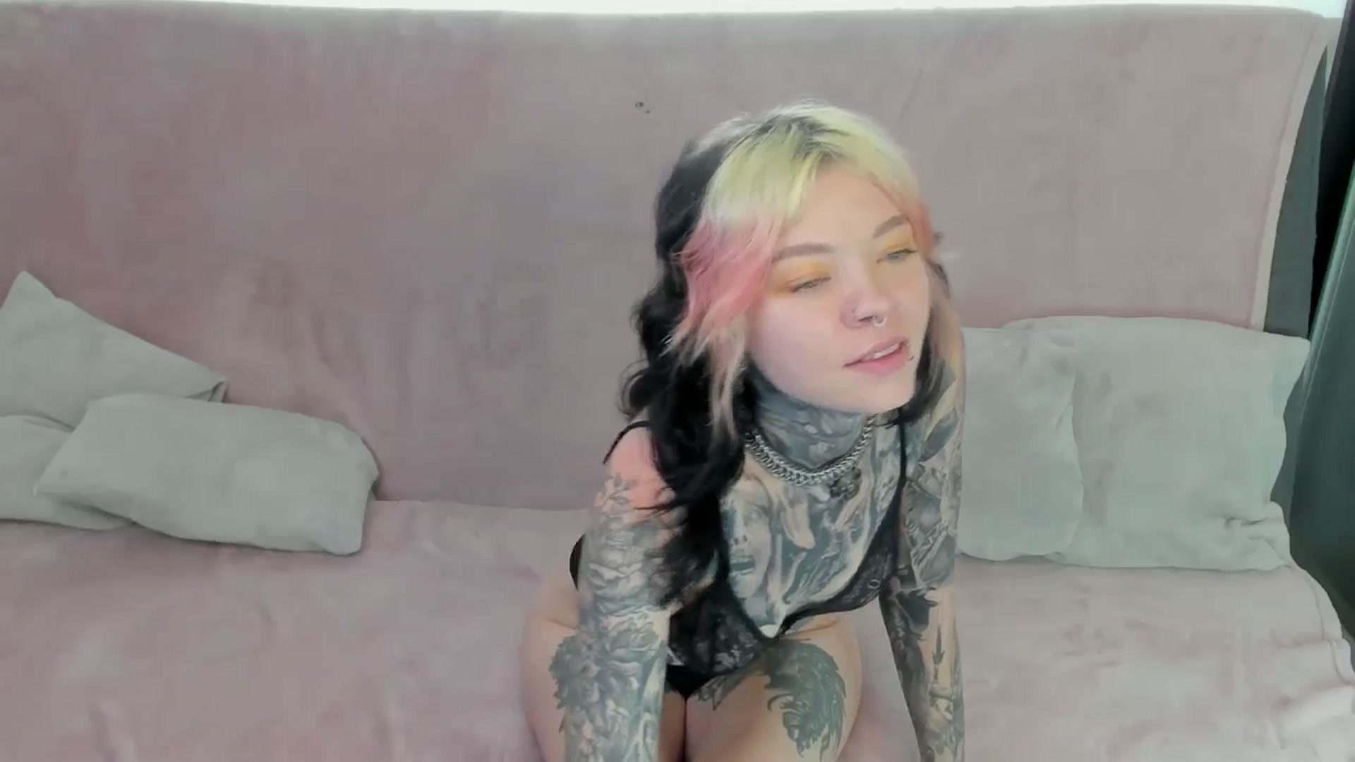 Gallery image thumbnail from LiluKayden's myfreecams stream on, 07/04/2024, 12:31 image 2 of 20