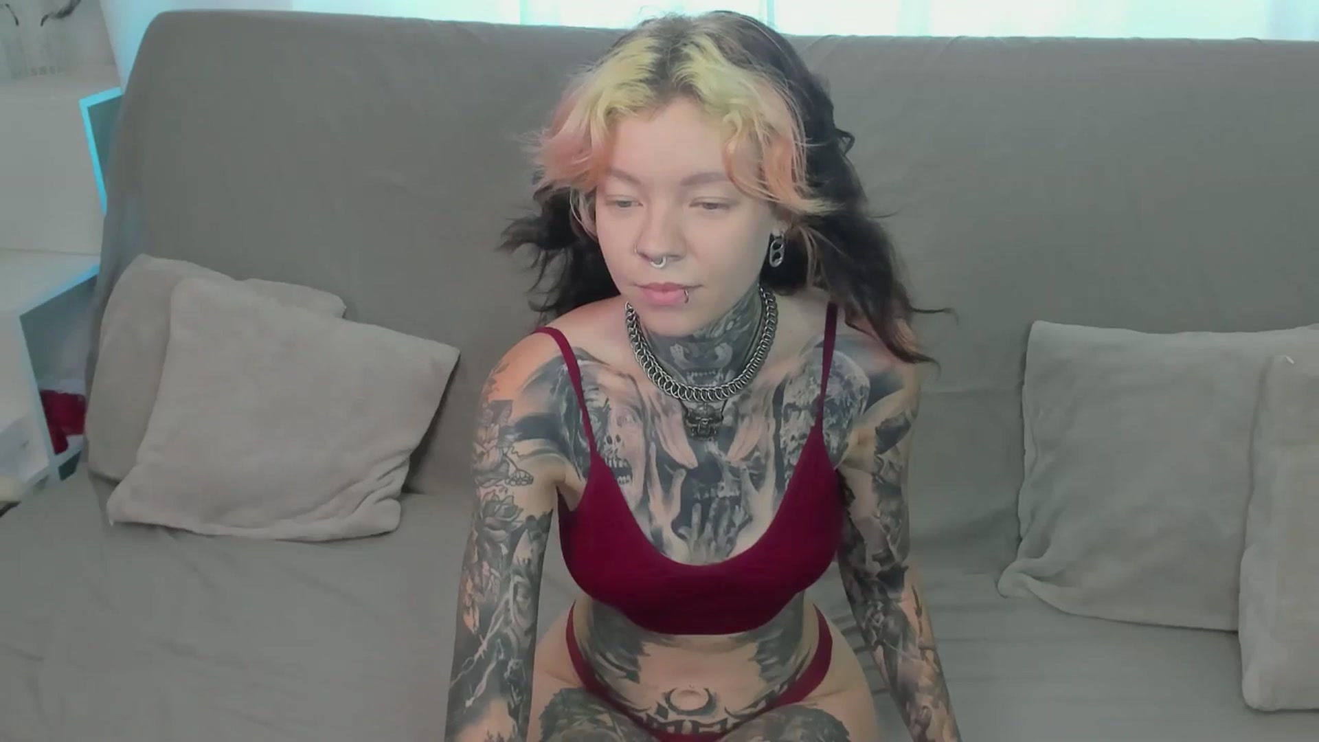 Gallery image thumbnail from LiluKayden's myfreecams stream on, 07/09/2024, 15:16 image 4 of 20