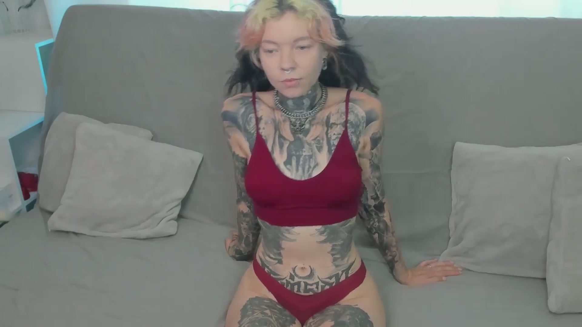 Gallery image thumbnail from LiluKayden's myfreecams stream on, 07/09/2024, 15:16 image 5 of 20