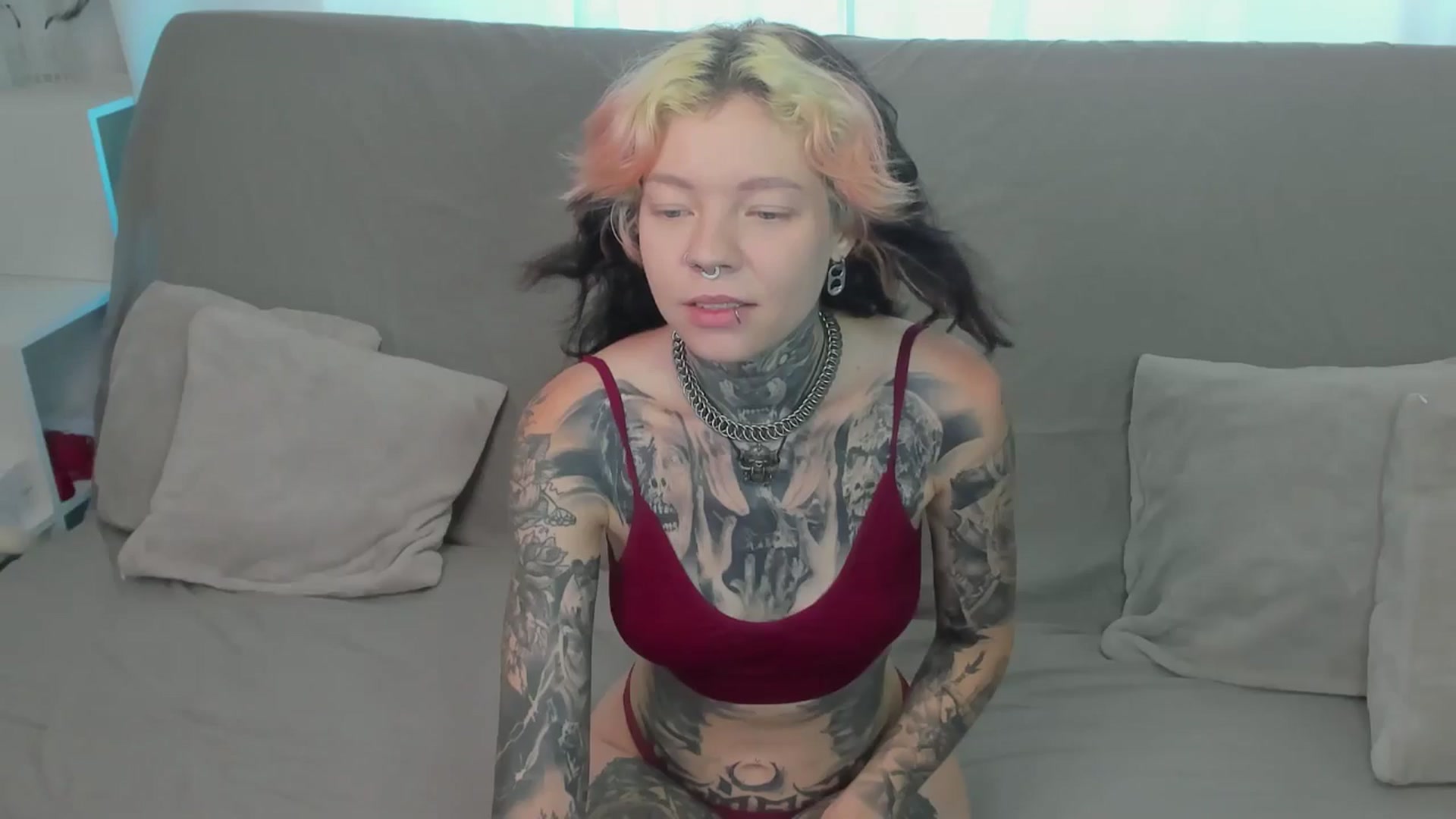 Gallery image thumbnail from LiluKayden's myfreecams stream on, 07/09/2024, 15:16 image 8 of 20