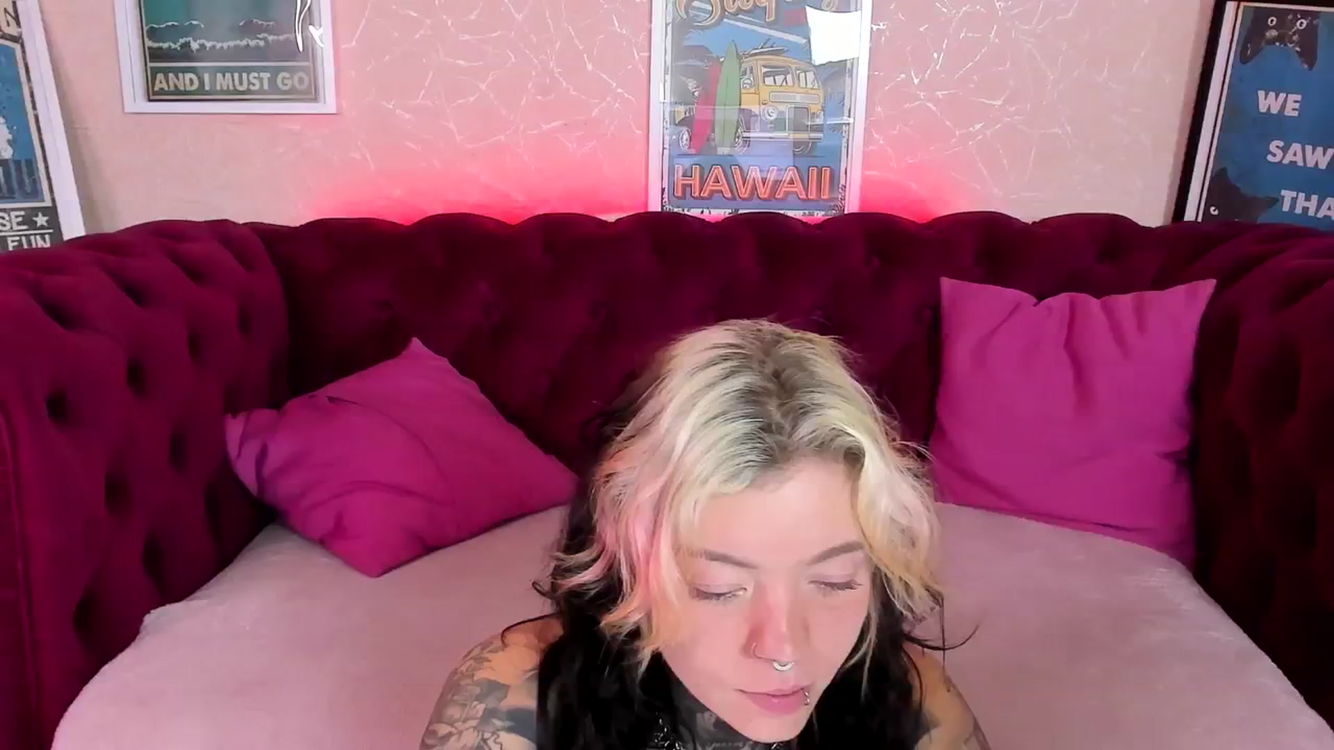 Gallery image thumbnail from LiluKayden's myfreecams stream on, 09/25/2024, 17:05 image 12 of 20