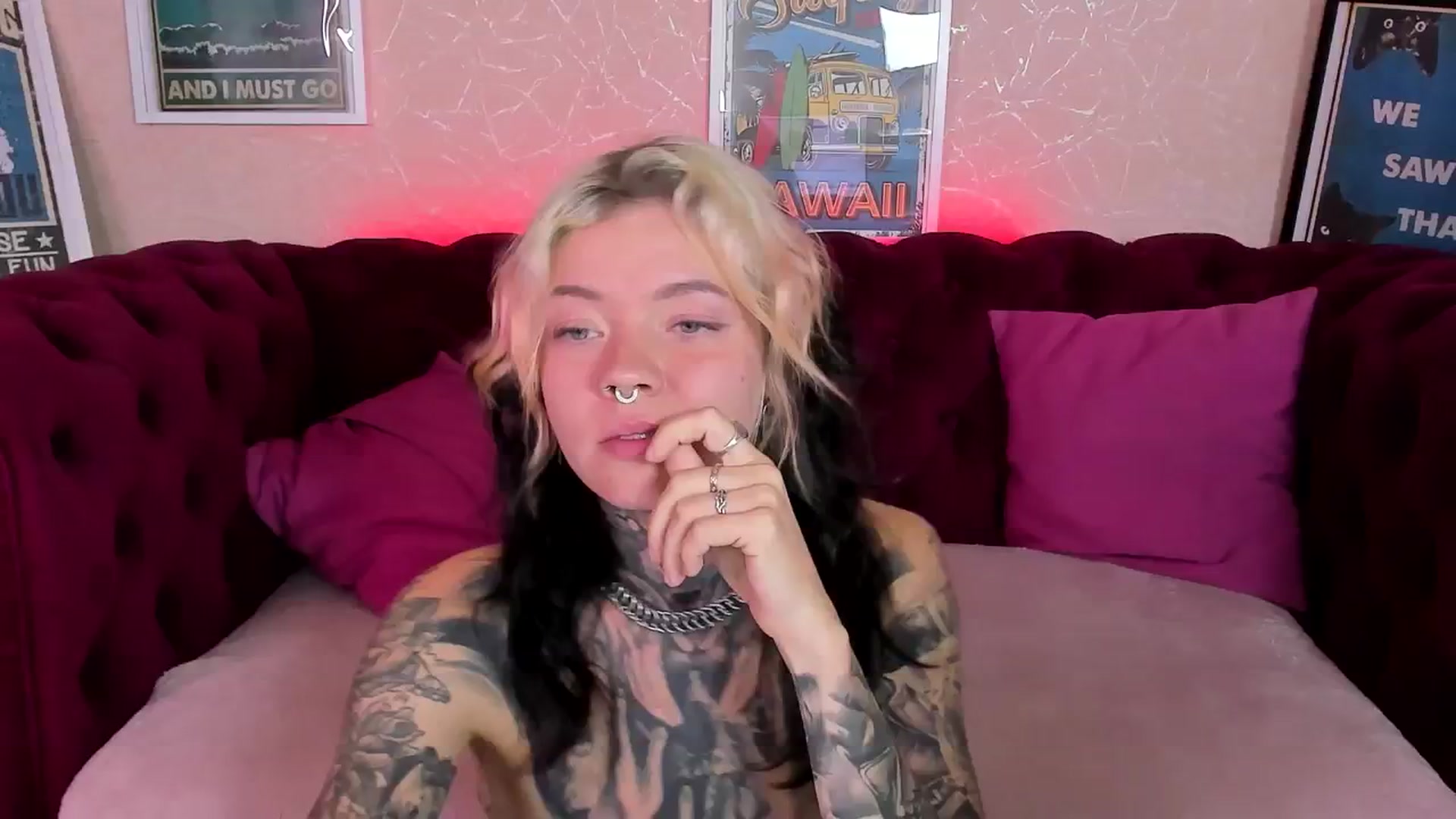 Gallery image thumbnail from LiluKayden's myfreecams stream on, 09/25/2024, 17:05 image 9 of 20