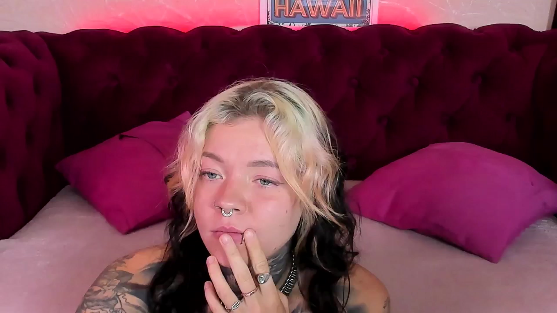 Gallery image thumbnail from LiluKayden's myfreecams stream on, 09/25/2024, 18:31 image 8 of 20