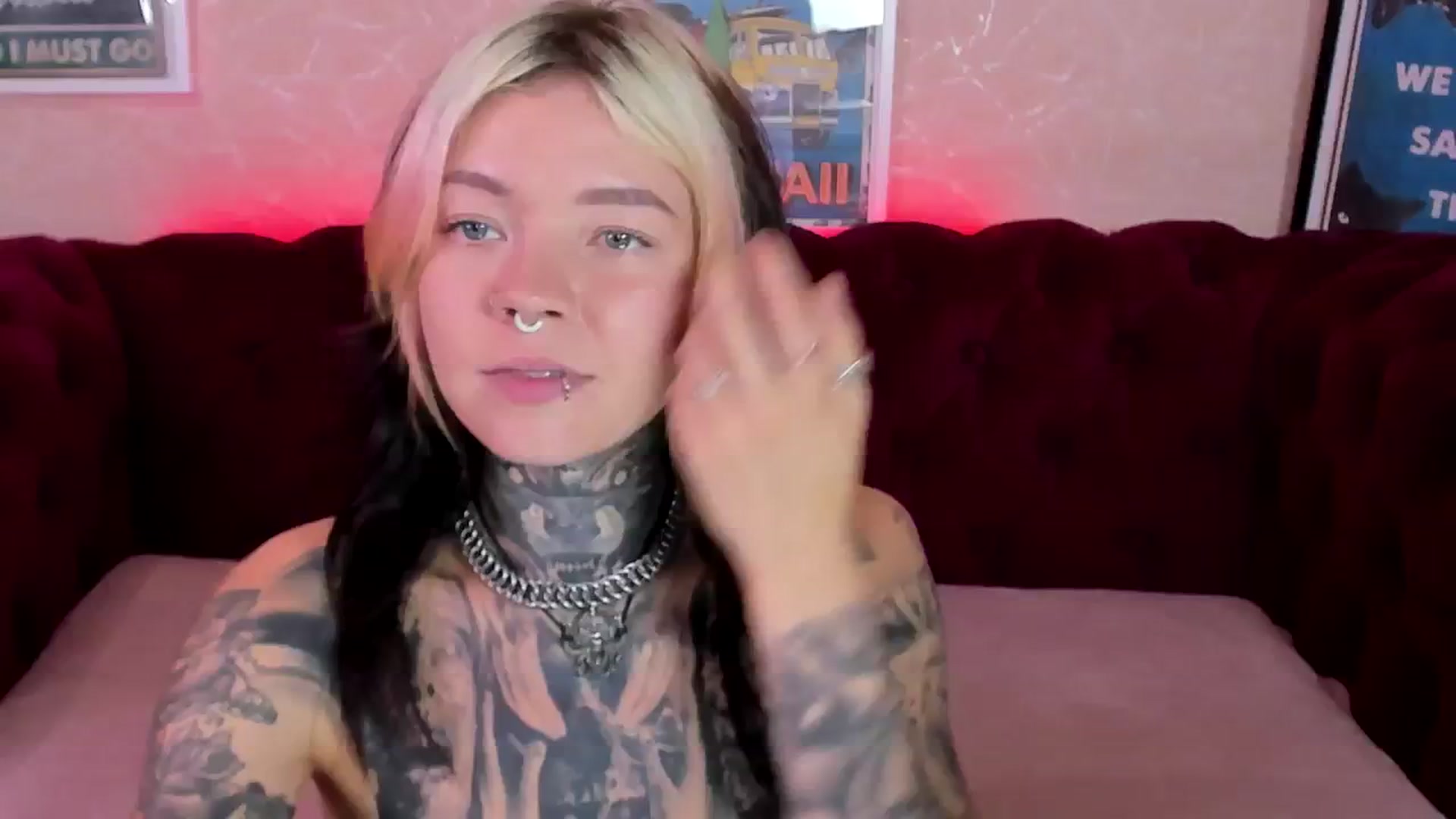 Gallery image thumbnail from LiluKayden's myfreecams stream on, 09/30/2024, 15:19 image 13 of 20