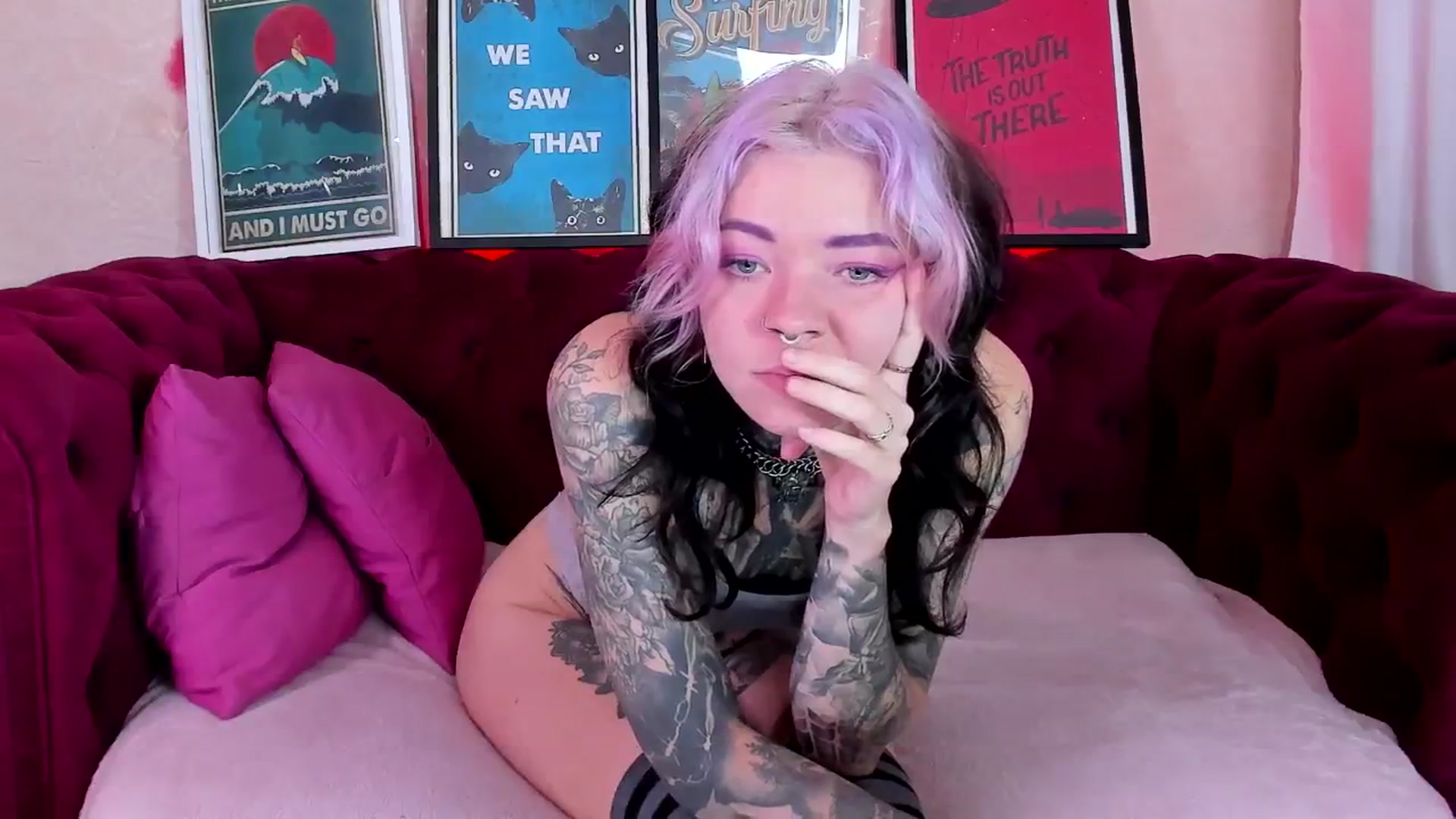 Gallery image thumbnail from LiluKayden's myfreecams stream on, 10/12/2024, 18:29 image 19 of 20