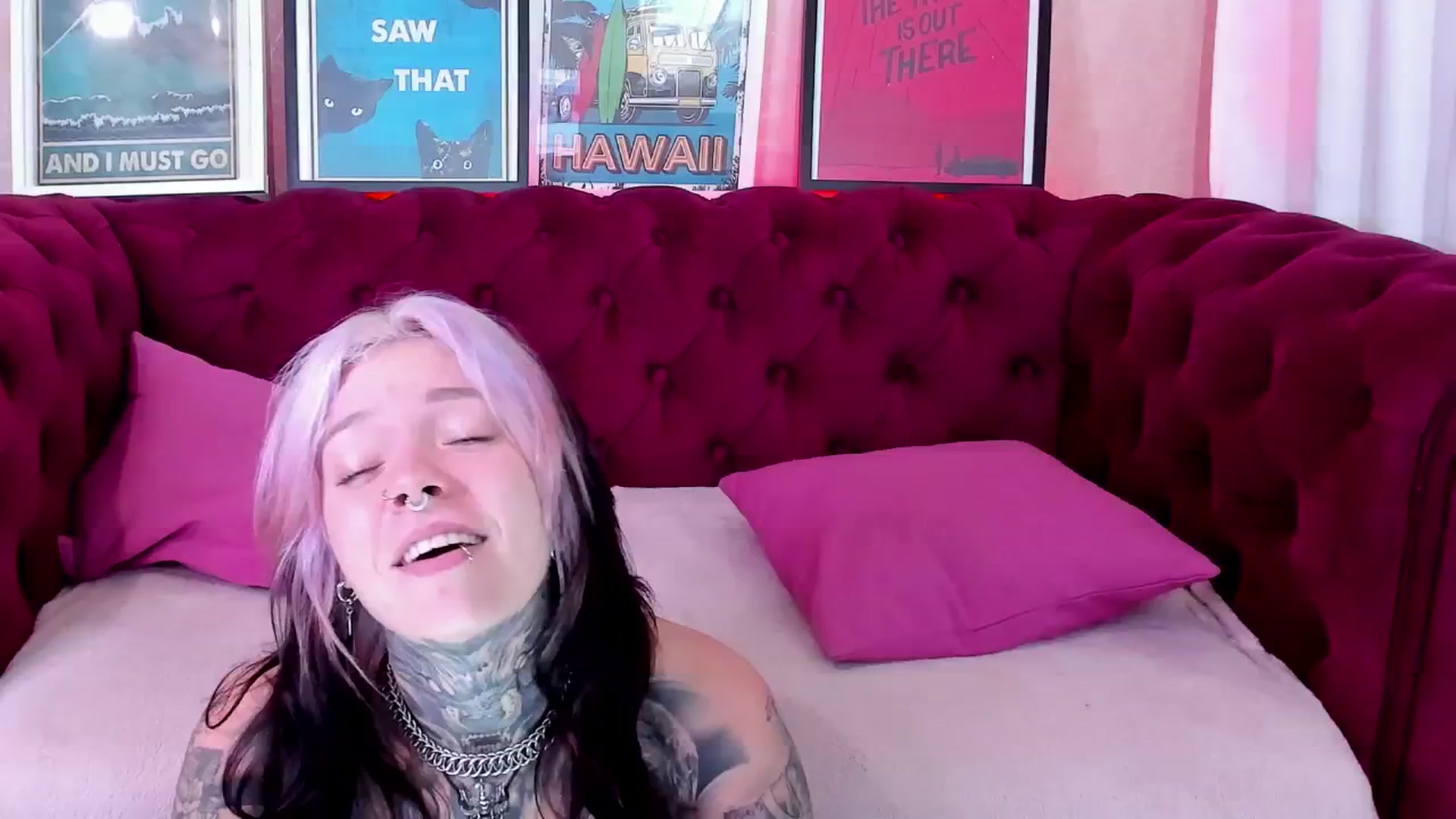 Gallery image thumbnail from LiluKayden's myfreecams stream on, 10/14/2024, 19:45 image 4 of 20