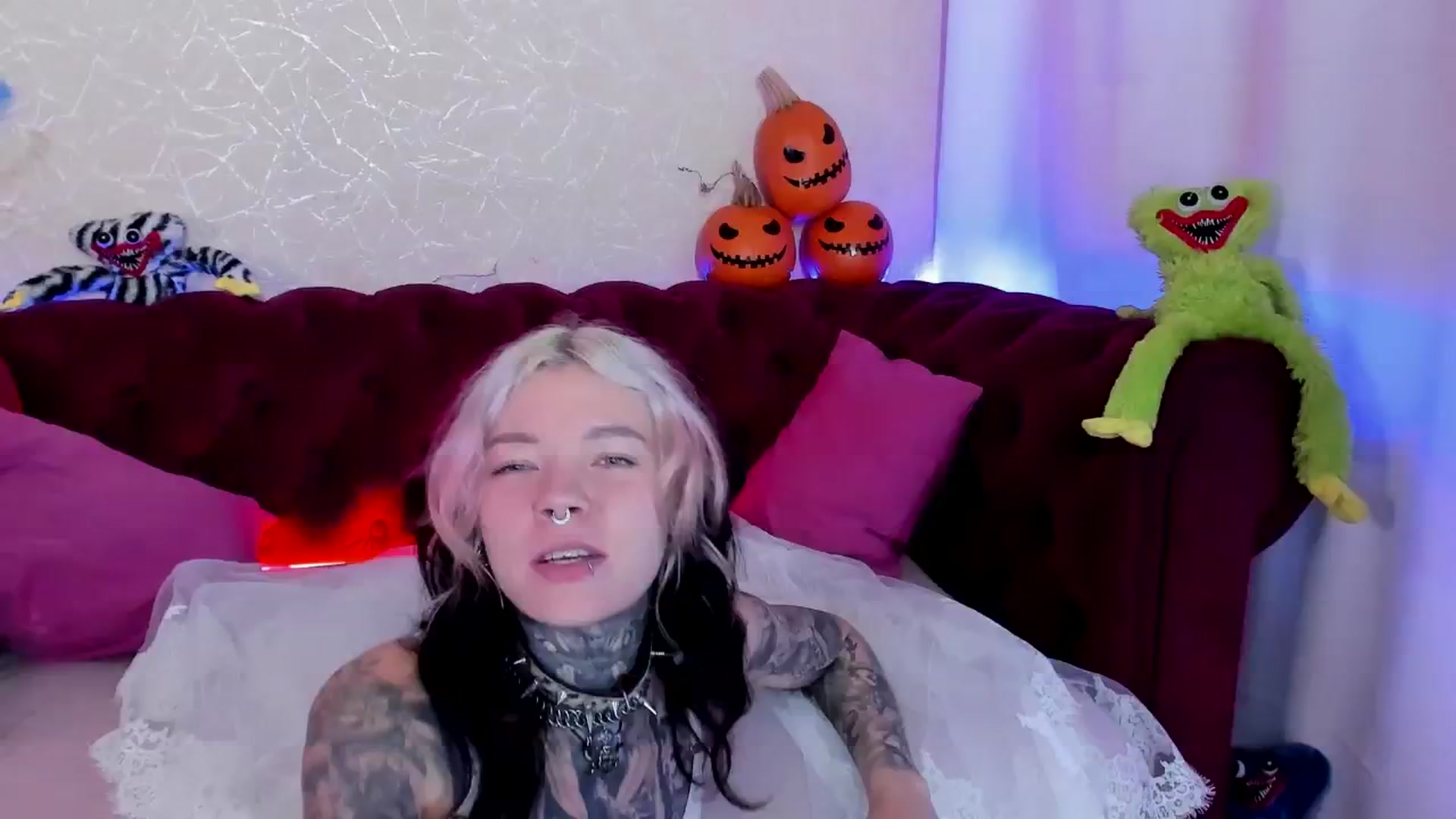 Gallery image thumbnail from LiluKayden's myfreecams stream on, 10/30/2024, 14:47 image 19 of 20