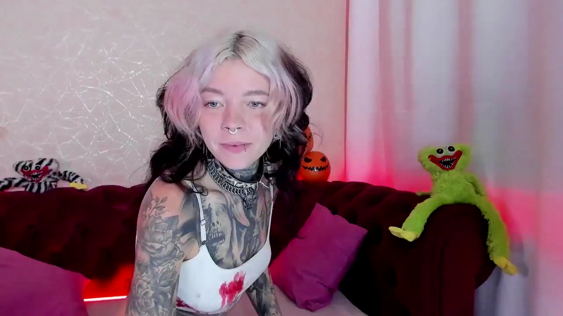 Gallery image thumbnail from LiluKayden's myfreecams stream on, 10/30/2024, 15:30 image 8 of 20