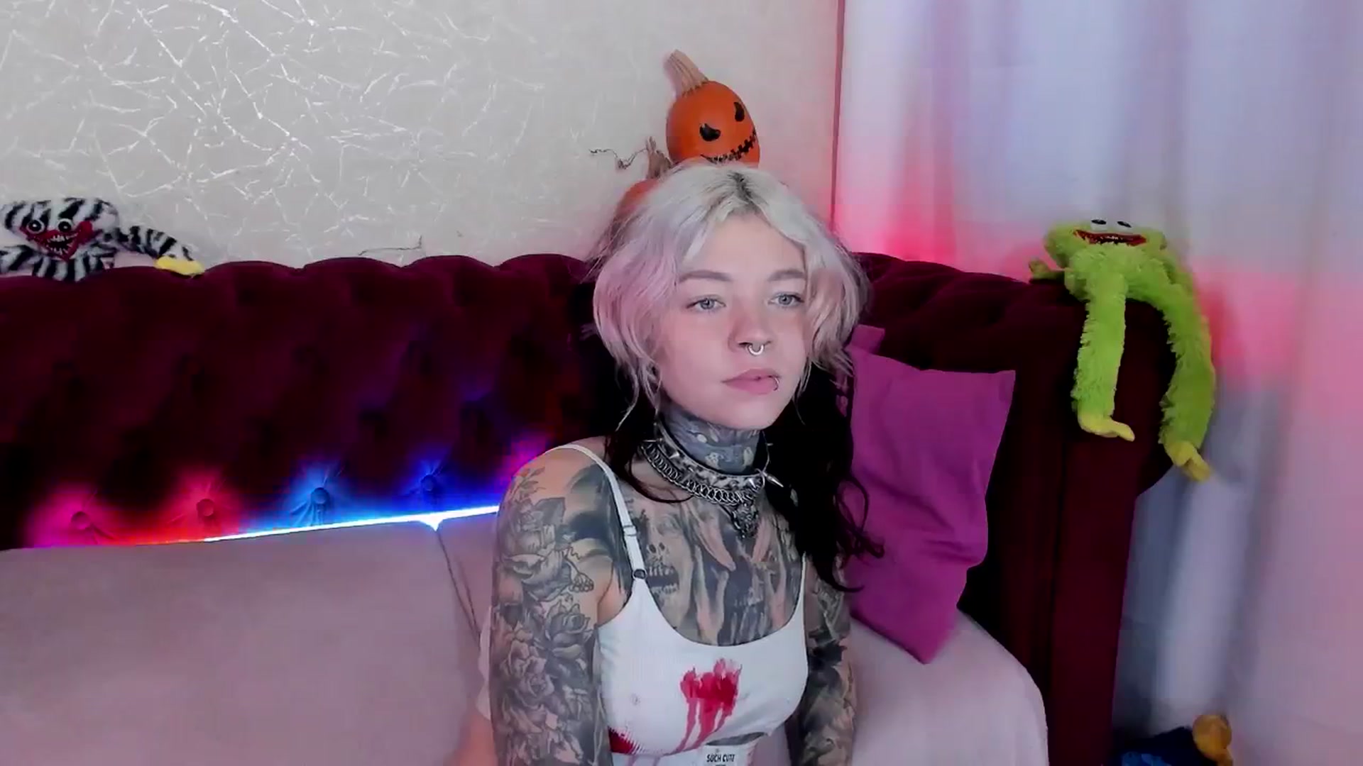 Gallery image thumbnail from LiluKayden's myfreecams stream on, 10/30/2024, 16:25 image 12 of 20