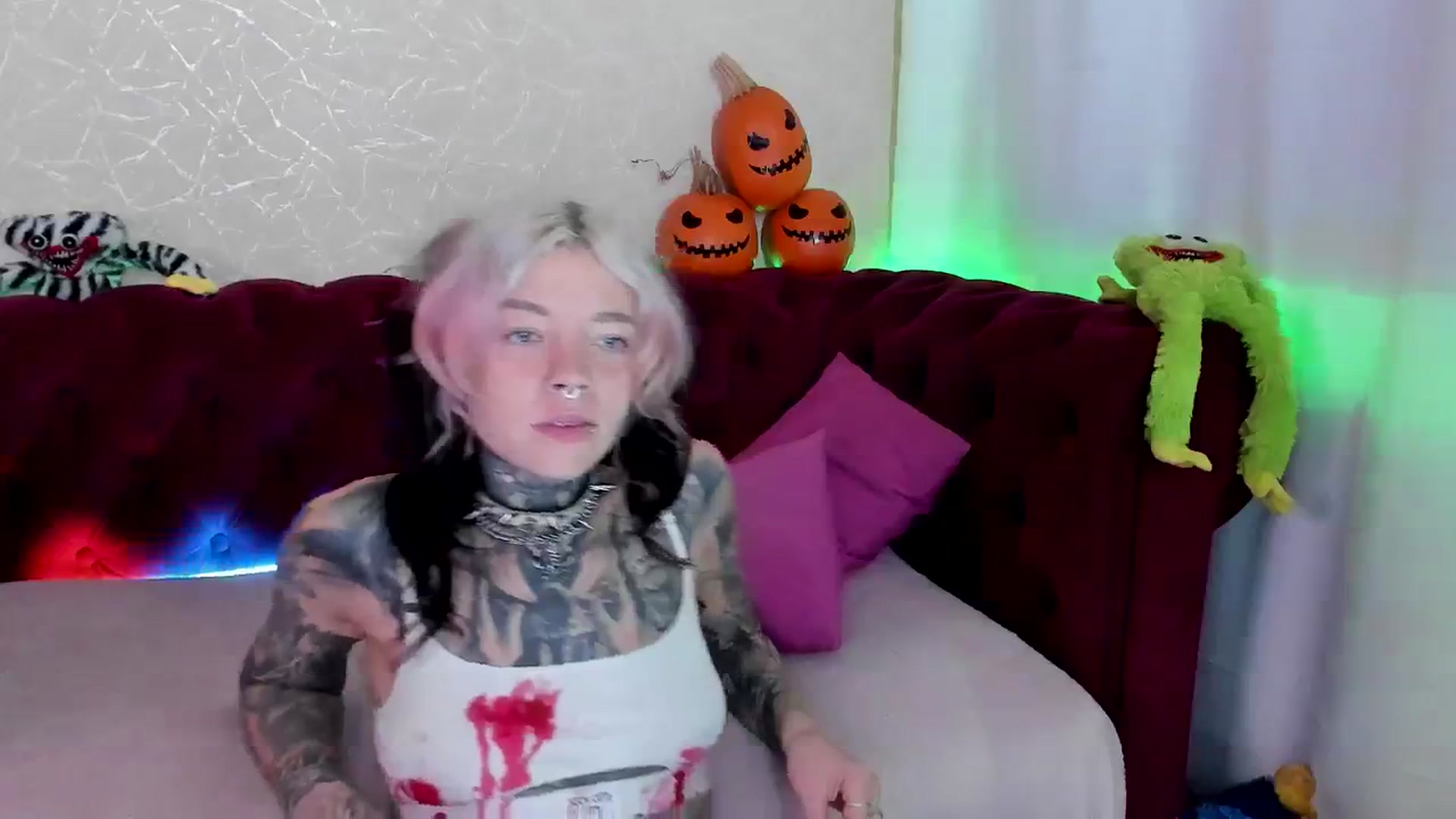 Gallery image thumbnail from LiluKayden's myfreecams stream on, 10/30/2024, 16:25 image 6 of 20