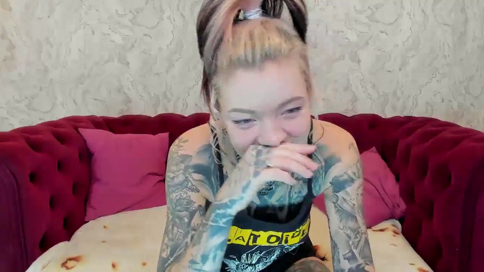 Gallery image thumbnail from LiluKayden's myfreecams stream on, 11/15/2024, 14:58 image 15 of 20