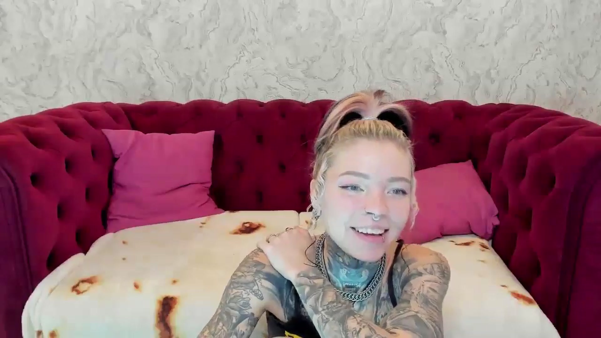Gallery image thumbnail from LiluKayden's myfreecams stream on, 11/15/2024, 16:29 image 20 of 20