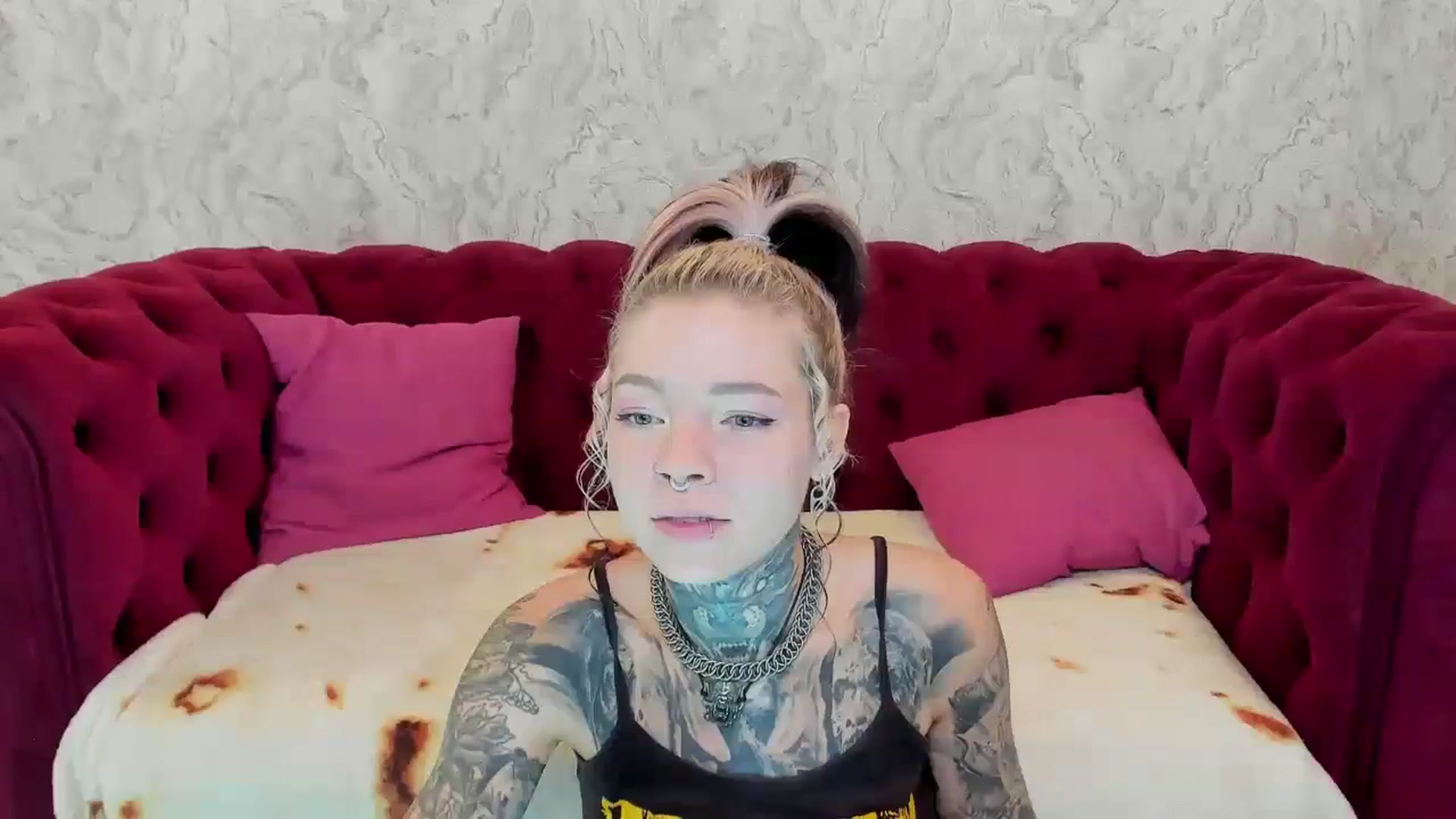 Gallery image thumbnail from LiluKayden's myfreecams stream on, 11/15/2024, 16:29 image 8 of 20