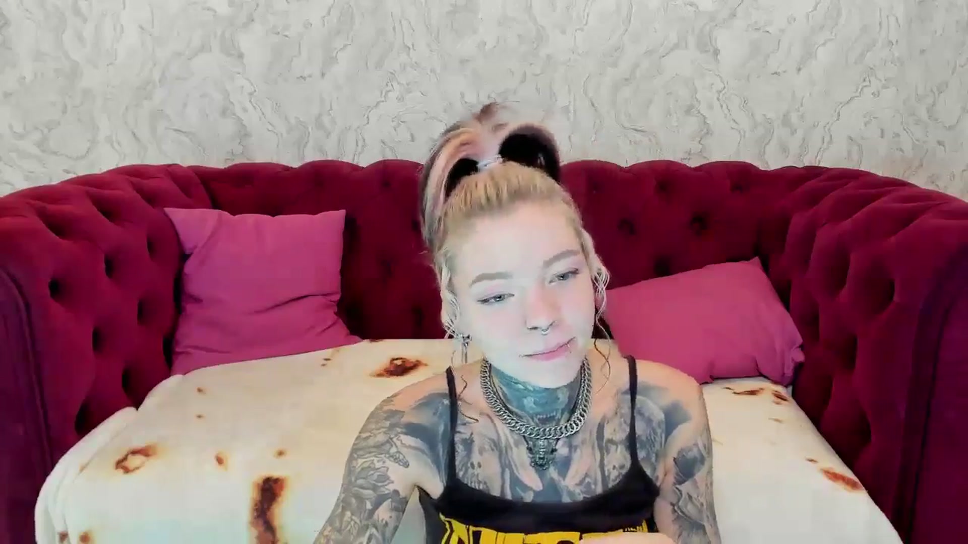 Gallery image thumbnail from LiluKayden's myfreecams stream on, 11/15/2024, 16:29 image 12 of 20