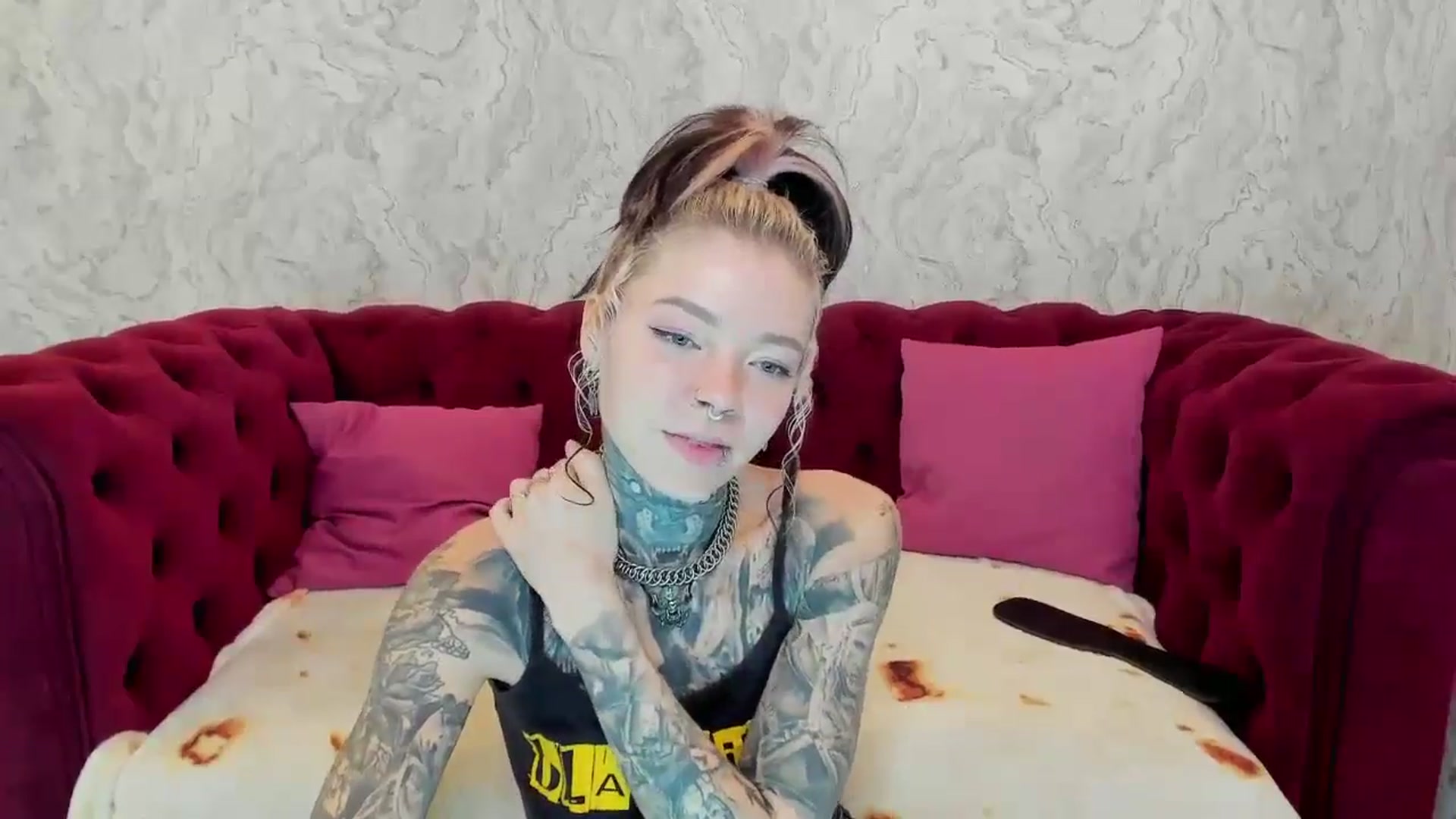 Gallery image thumbnail from LiluKayden's myfreecams stream on, 11/15/2024, 18:15 image 11 of 20