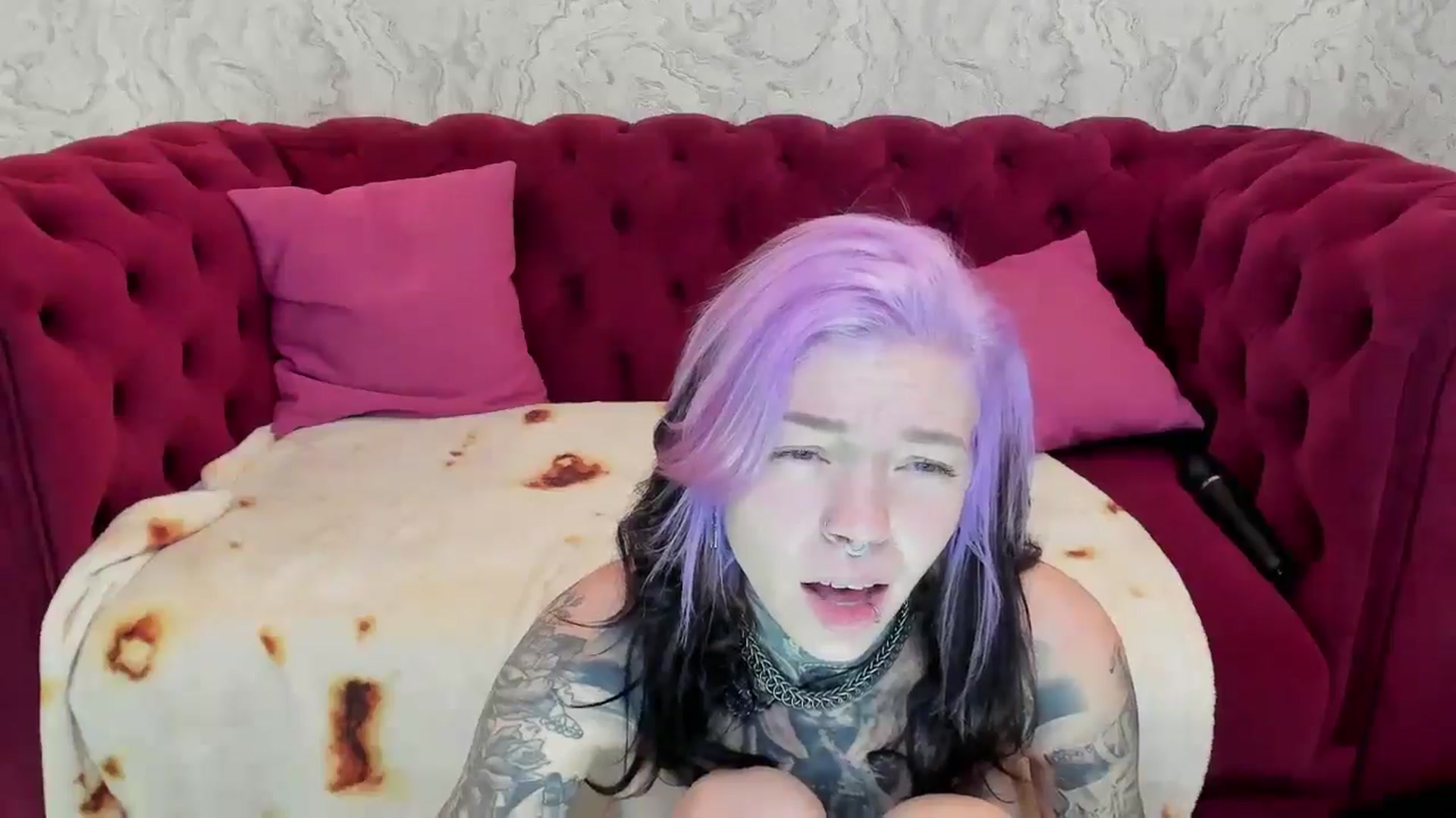 Gallery image thumbnail from LiluKayden's myfreecams stream on, 11/28/2024, 16:32 image 14 of 20