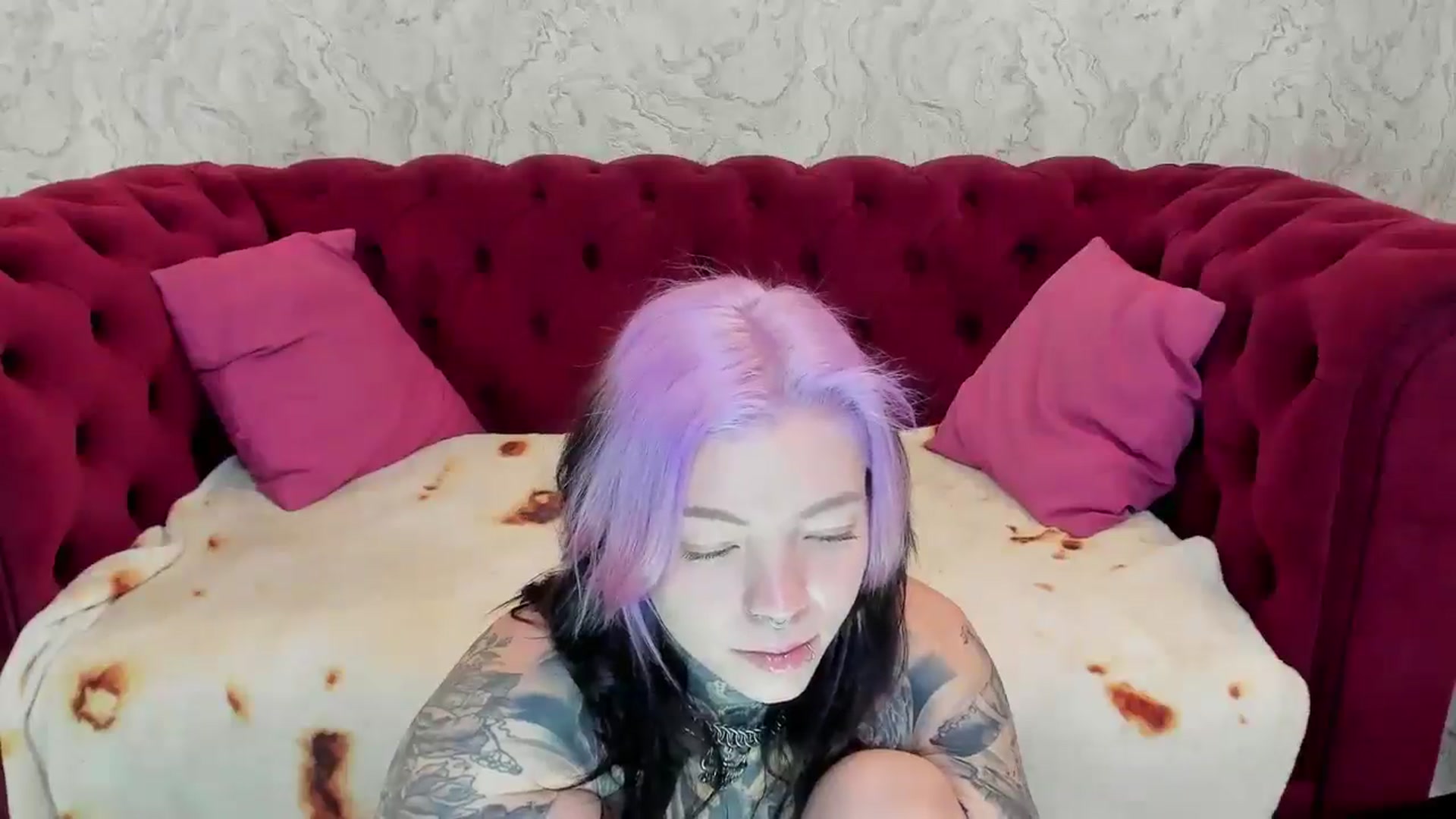 Gallery image thumbnail from LiluKayden's myfreecams stream on, 11/28/2024, 16:32 image 7 of 20
