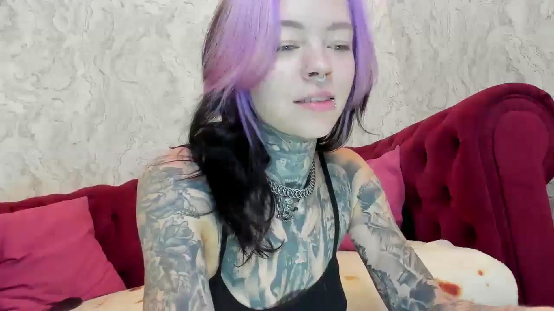 Gallery image thumbnail from LiluKayden's myfreecams stream on, 11/28/2024, 16:32 image 9 of 20