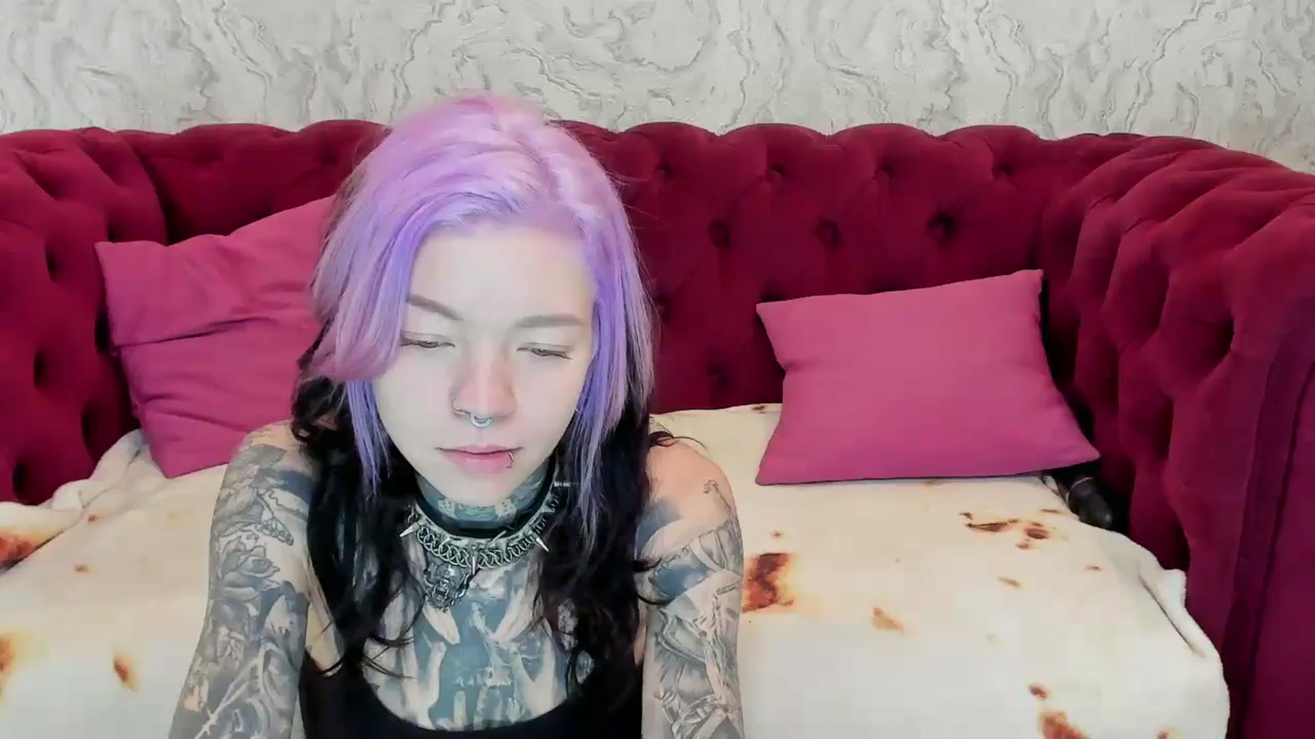 Gallery image thumbnail from LiluKayden's myfreecams stream on, 11/28/2024, 18:19 image 2 of 20
