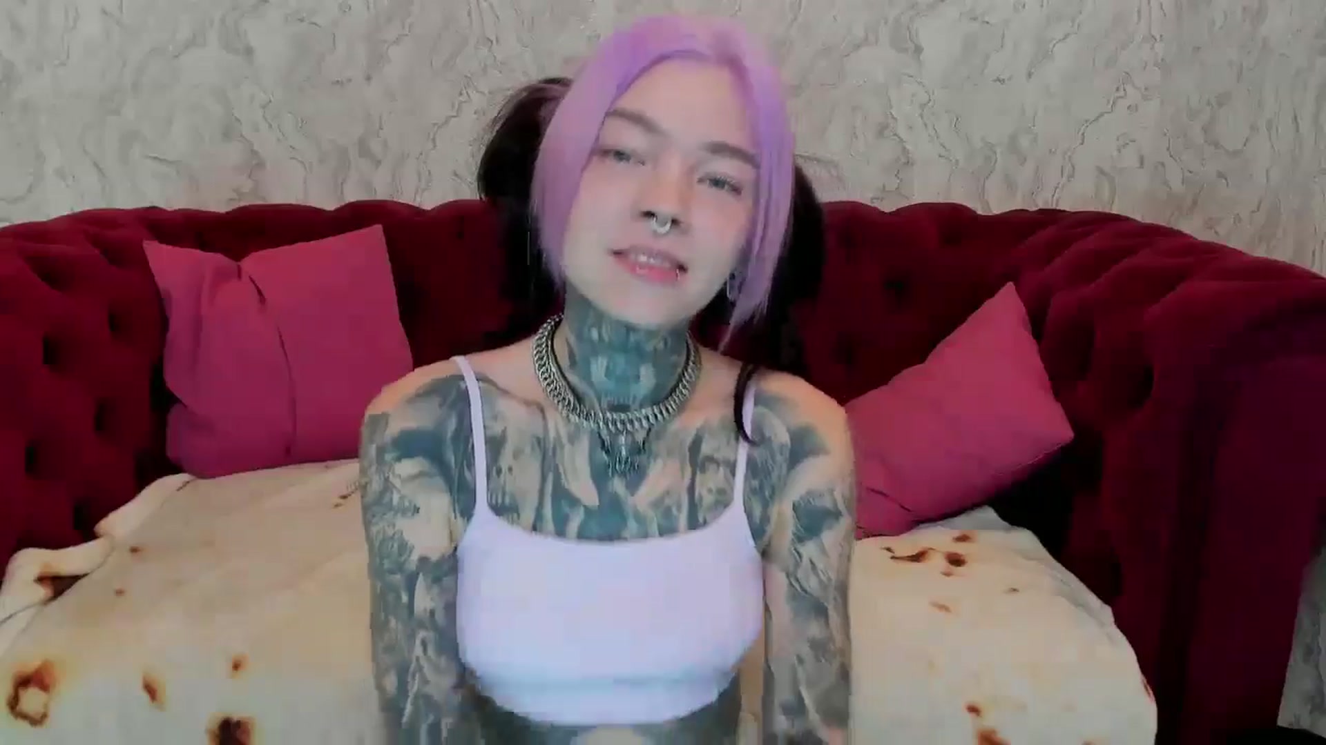 Gallery image thumbnail from LiluKayden's myfreecams stream on, 11/29/2024, 11:28 image 6 of 20