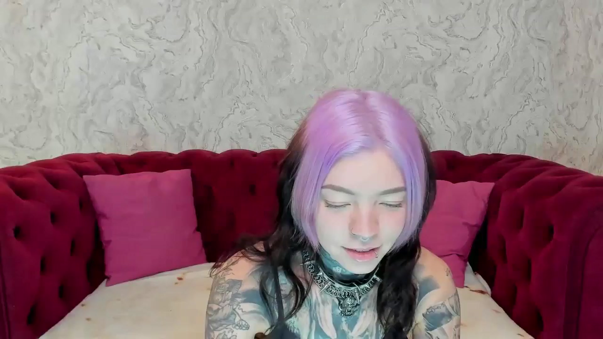 Gallery image thumbnail from LiluKayden's myfreecams stream on, 11/30/2024, 14:13 image 1 of 20