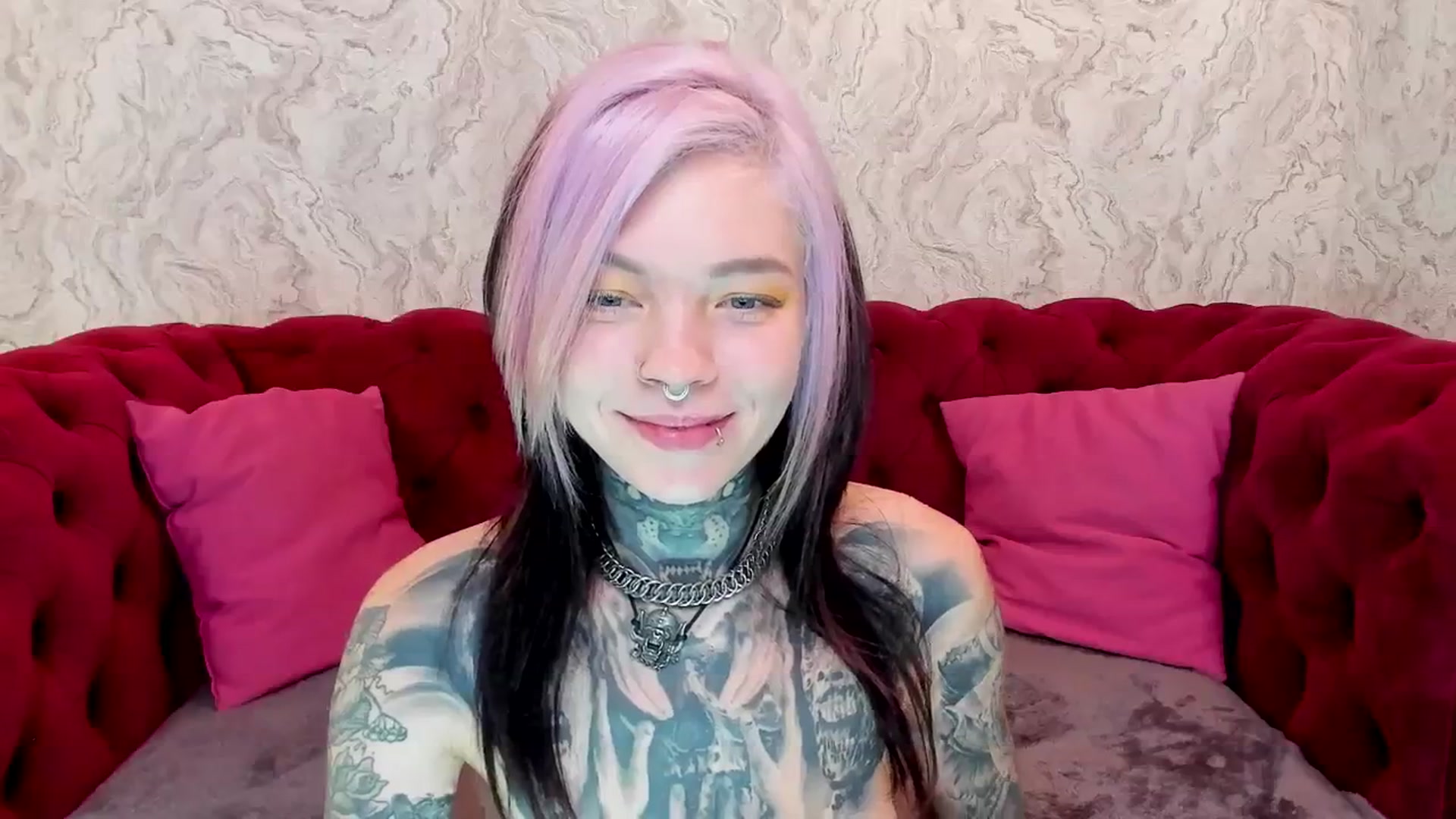 Gallery image thumbnail from LiluKayden's myfreecams stream on, 12/13/2024, 18:28 image 6 of 20