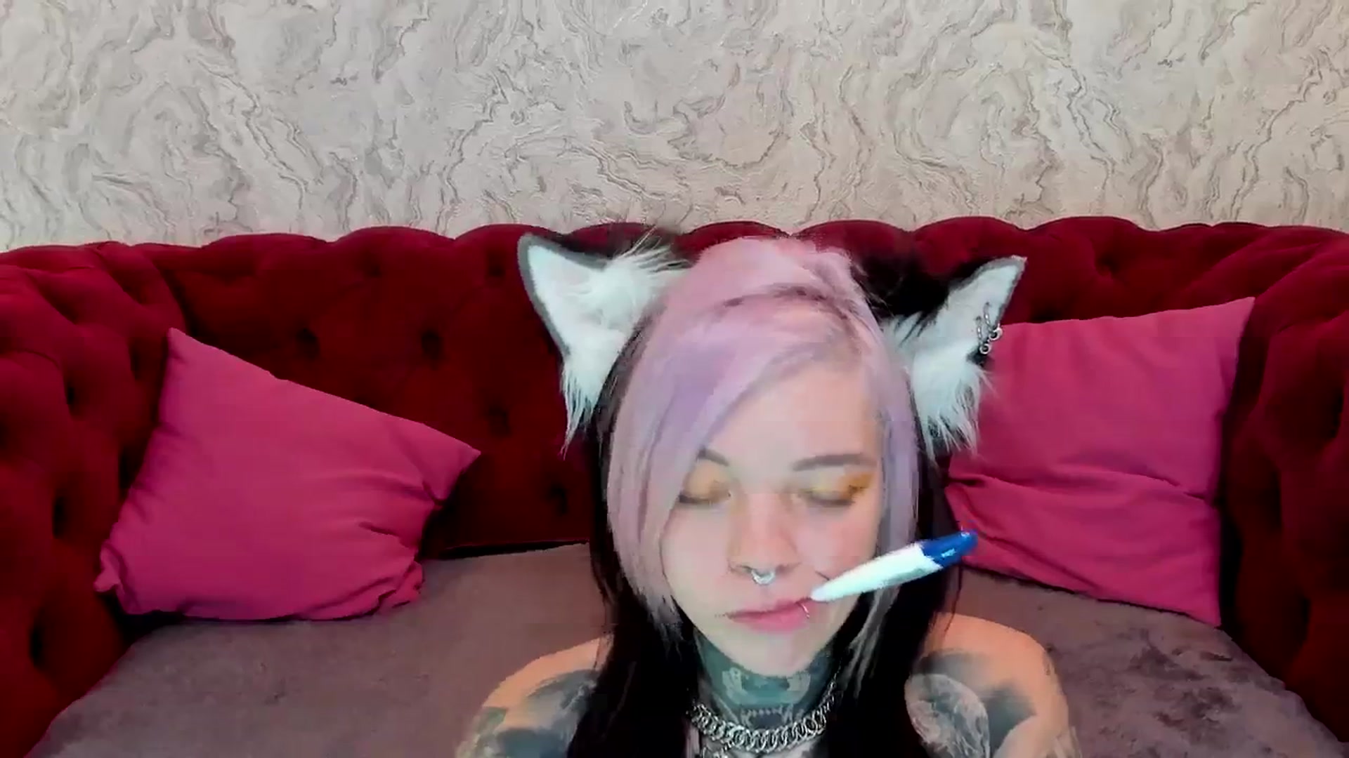 Gallery image thumbnail from LiluKayden's myfreecams stream on, 12/13/2024, 18:28 image 10 of 20