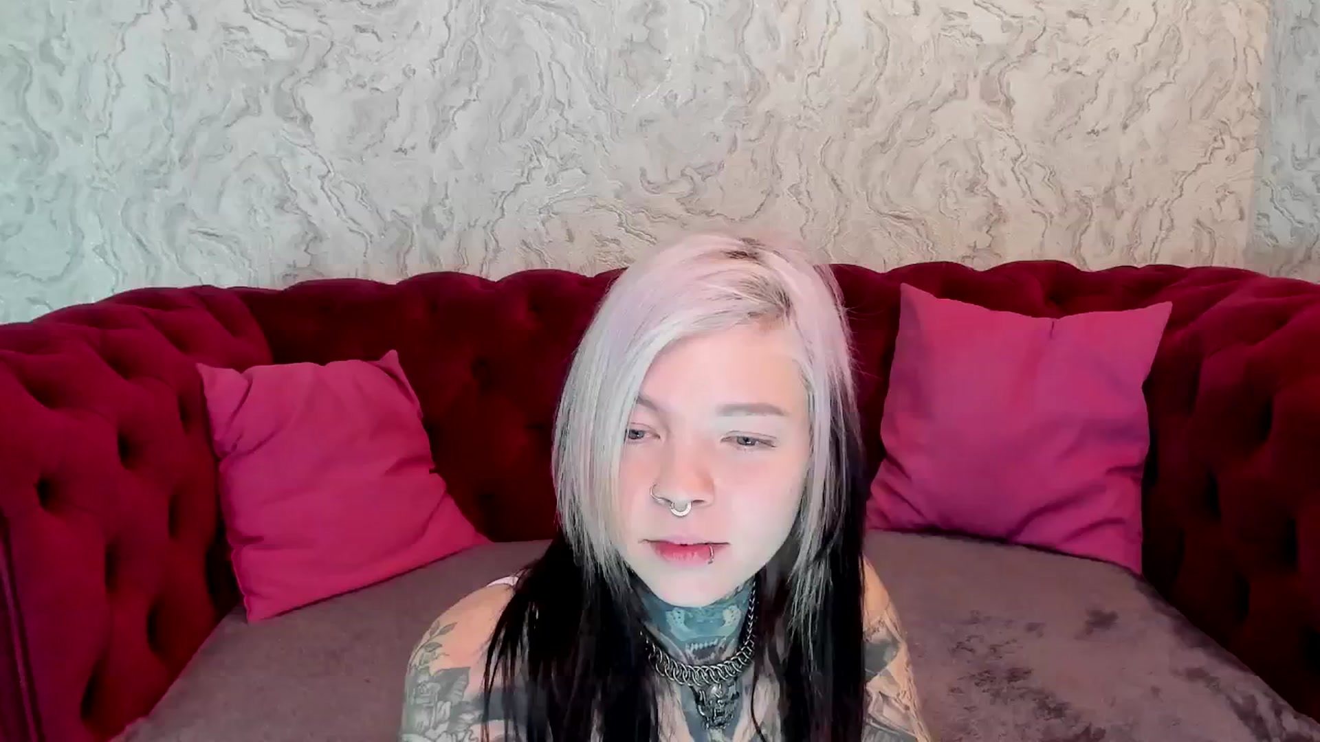 Gallery image thumbnail from LiluKayden's myfreecams stream on, 12/26/2024, 19:39 image 1 of 20