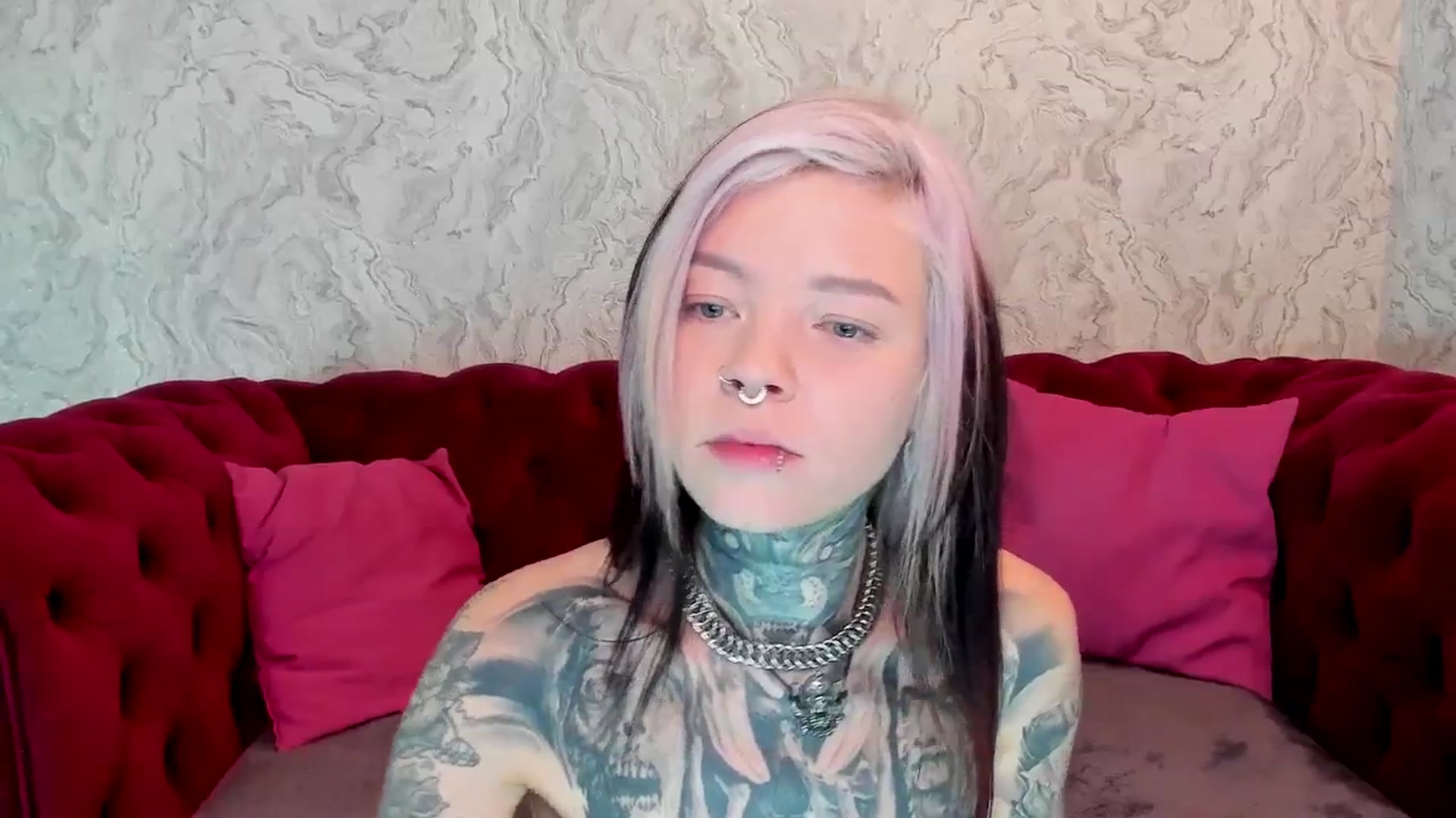 Gallery image thumbnail from LiluKayden's myfreecams stream on, 12/26/2024, 19:39 image 13 of 20