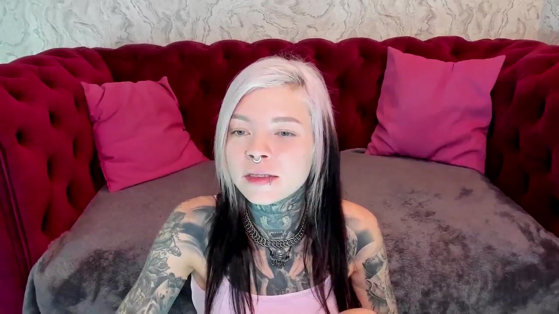 Gallery image thumbnail from LiluKayden's myfreecams stream on, 12/26/2024, 19:39 image 3 of 20