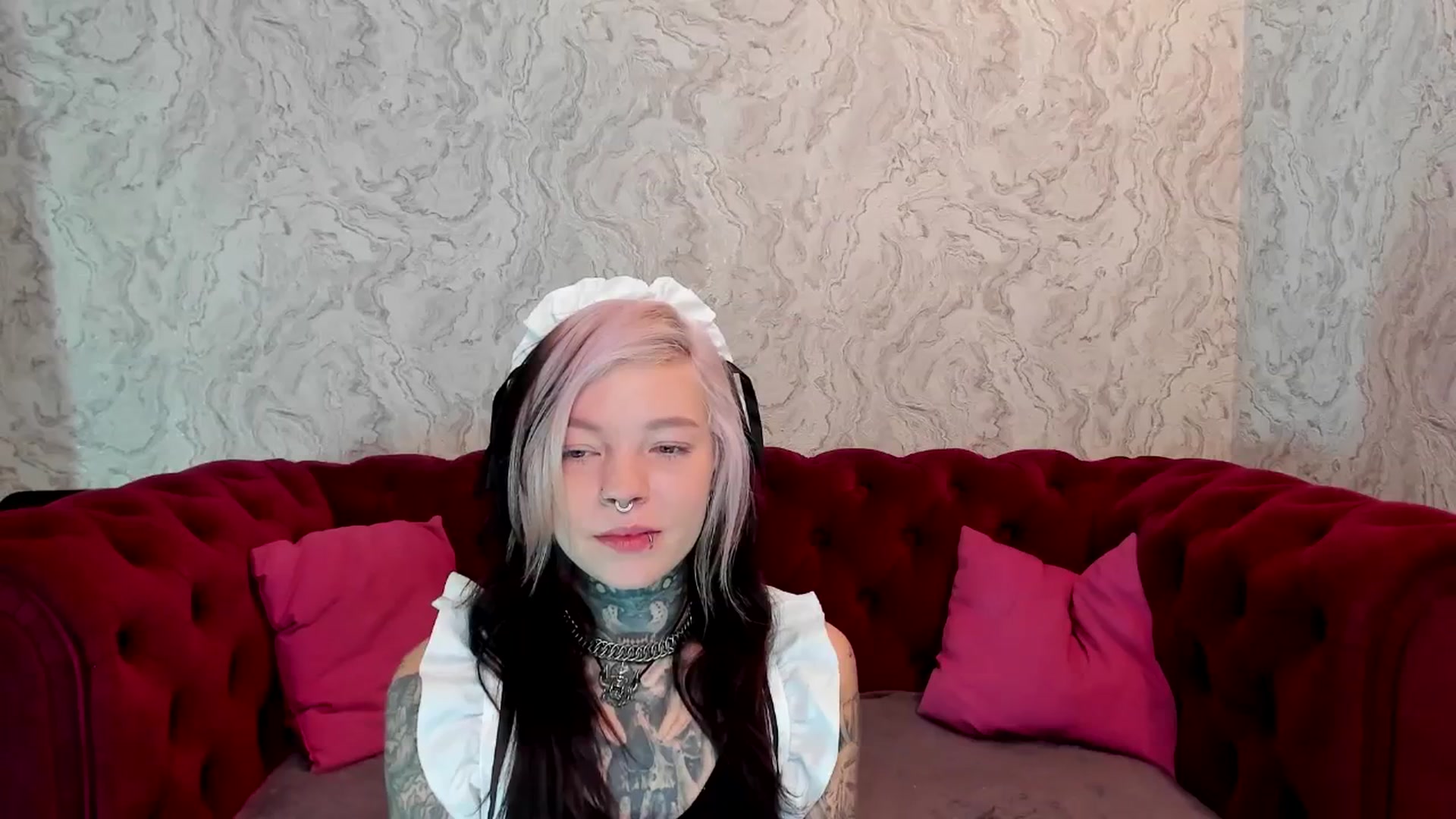 Gallery image thumbnail from LiluKayden's myfreecams stream on, 12/27/2024, 16:28 image 15 of 20