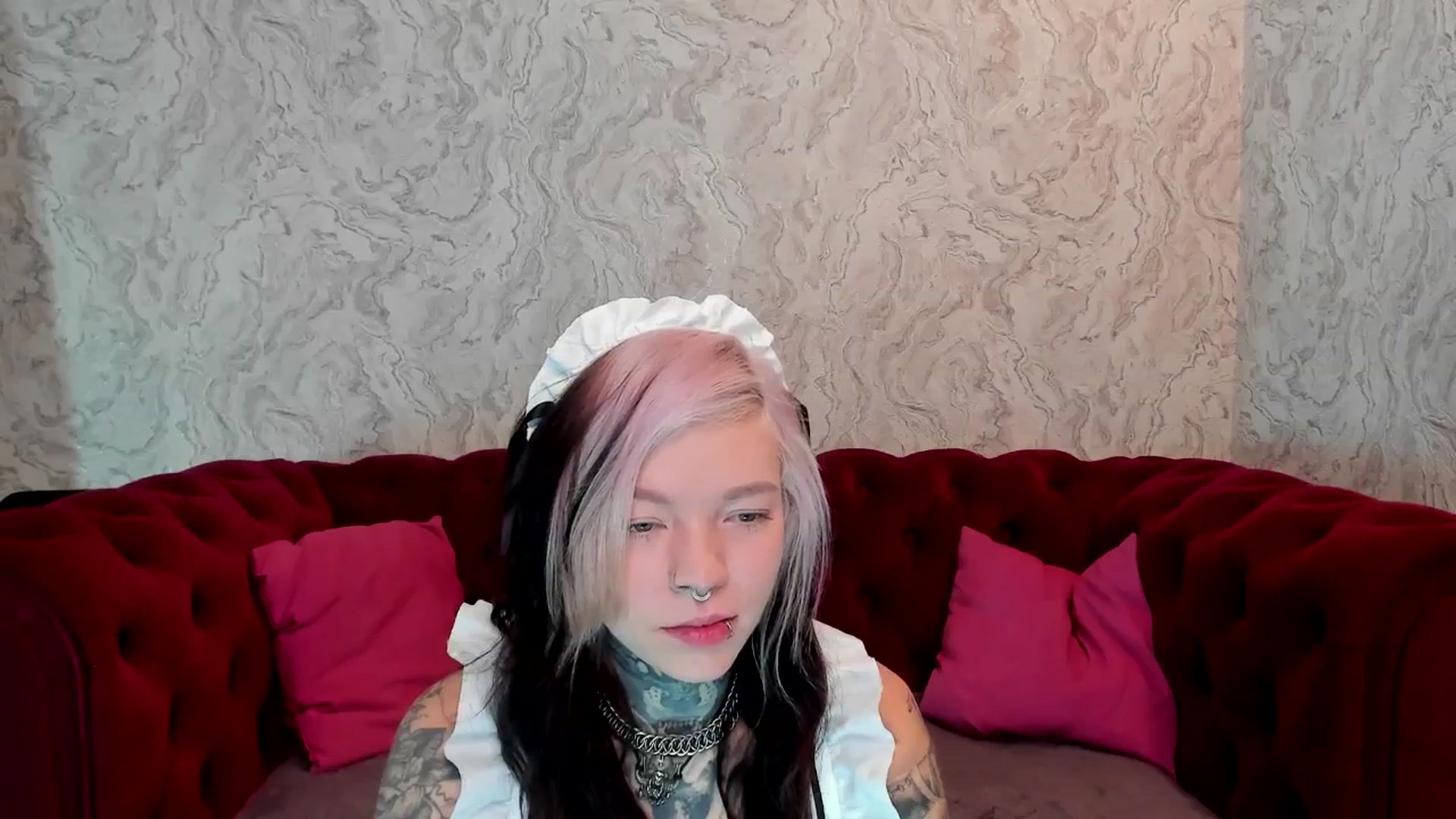 Gallery image thumbnail from LiluKayden's myfreecams stream on, 12/27/2024, 16:28 image 18 of 20