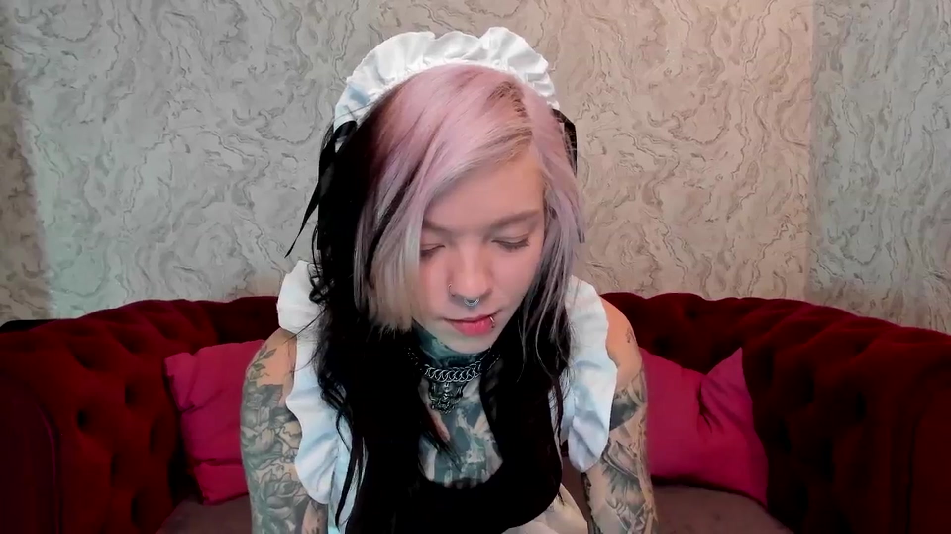 Gallery image thumbnail from LiluKayden's myfreecams stream on, 12/27/2024, 16:28 image 17 of 20