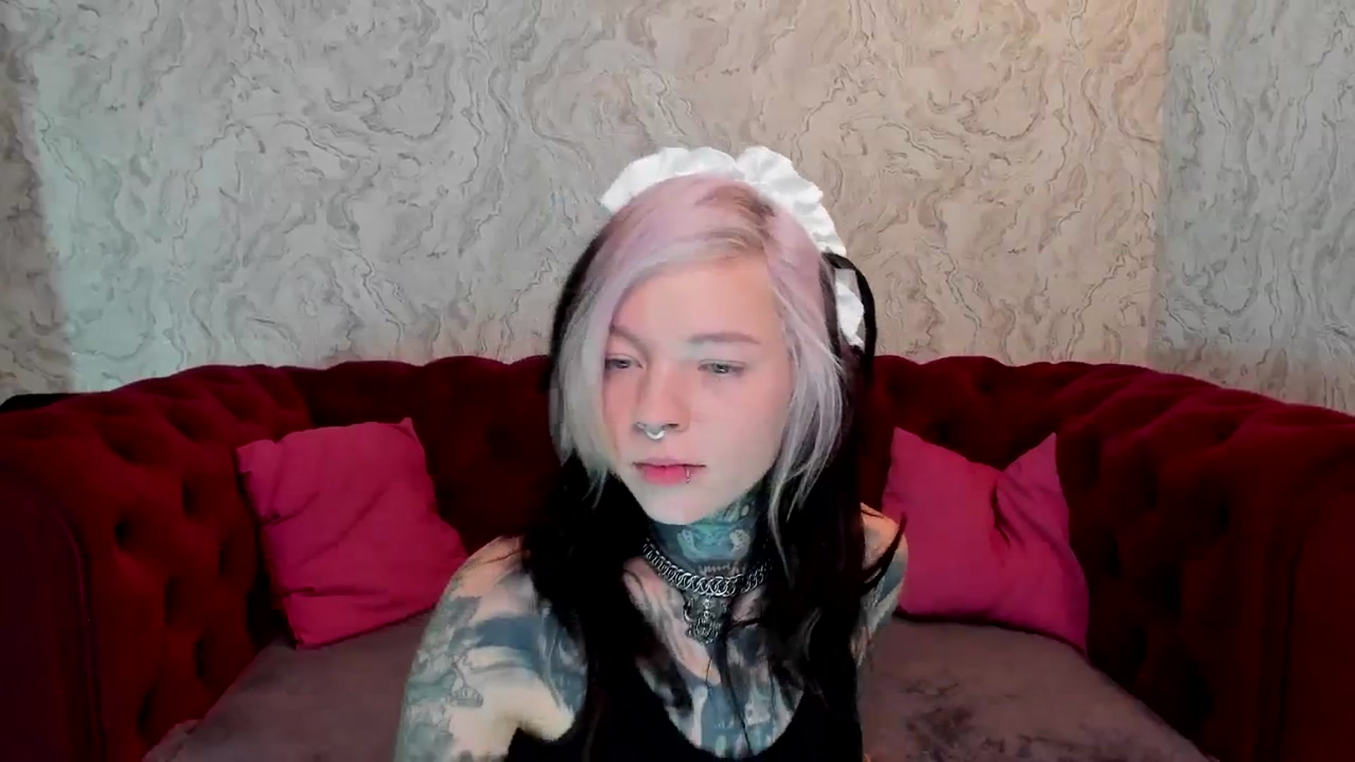 Gallery image thumbnail from LiluKayden's myfreecams stream on, 12/27/2024, 16:28 image 3 of 20