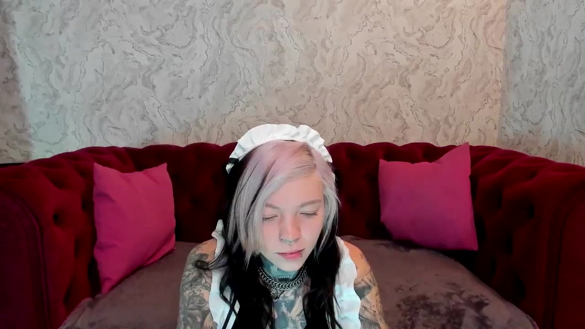 Gallery image thumbnail from LiluKayden's myfreecams stream on, 12/27/2024, 18:38 image 15 of 20