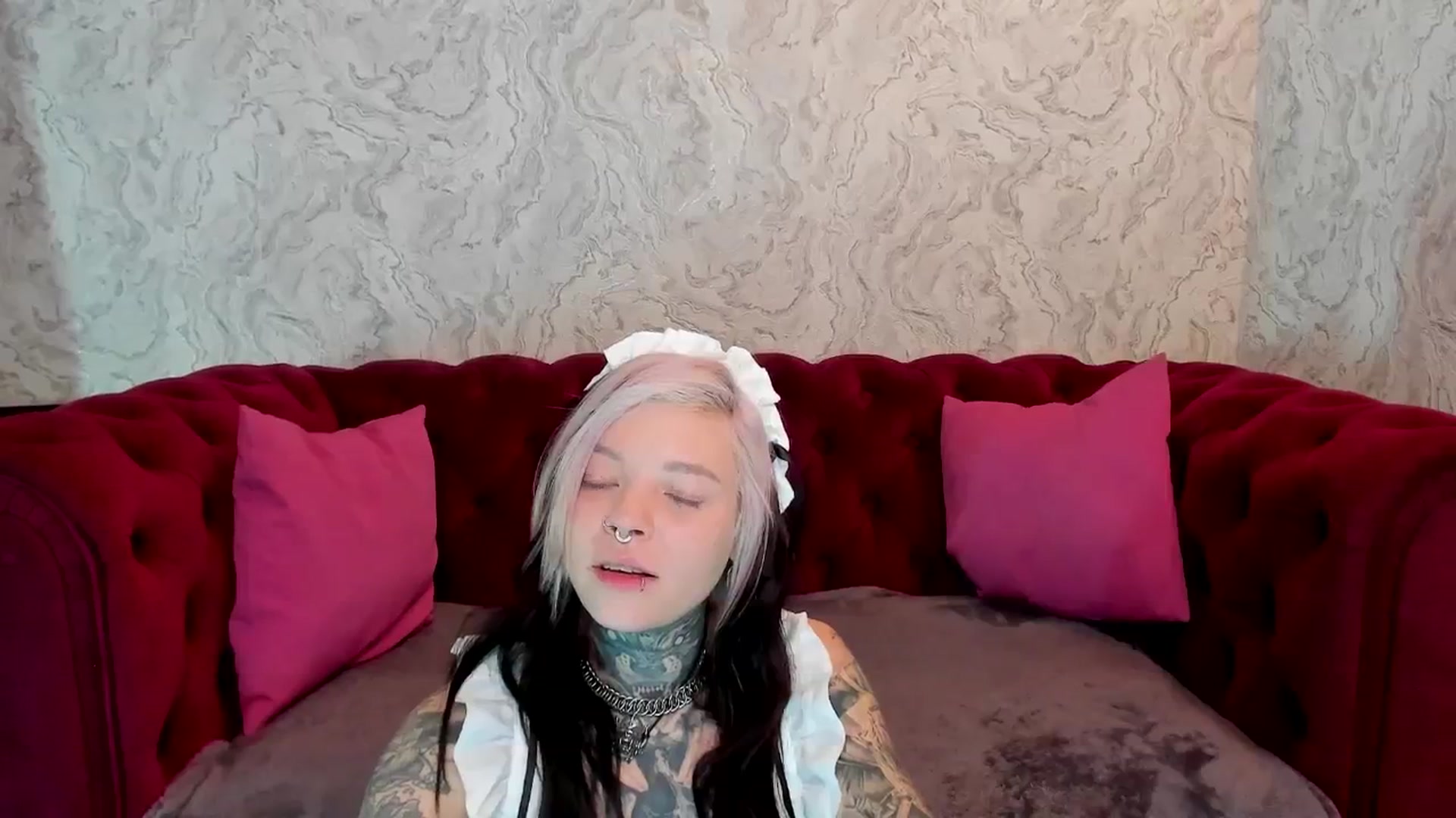 Gallery image thumbnail from LiluKayden's myfreecams stream on, 12/27/2024, 18:38 image 12 of 20