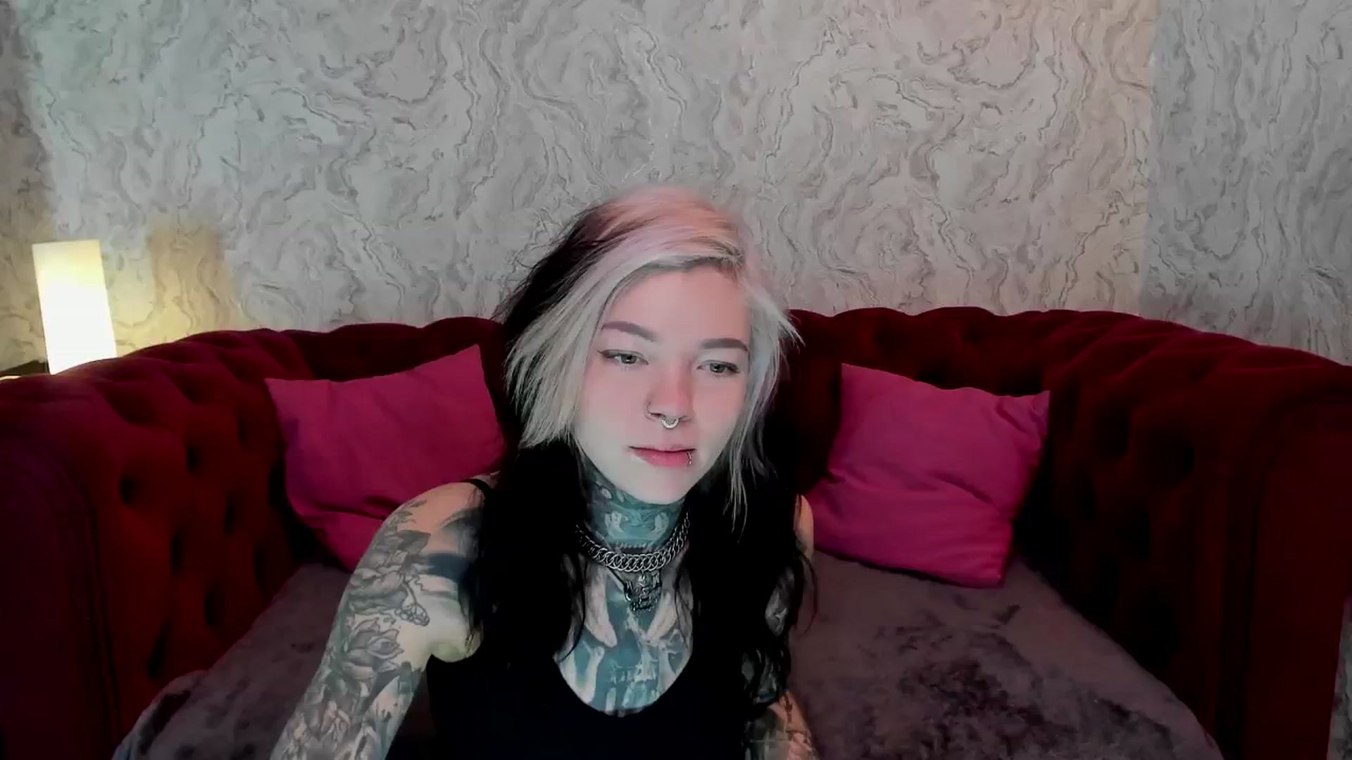 Gallery image thumbnail from LiluKayden's myfreecams stream on, 01/04/2025, 15:19 image 10 of 20
