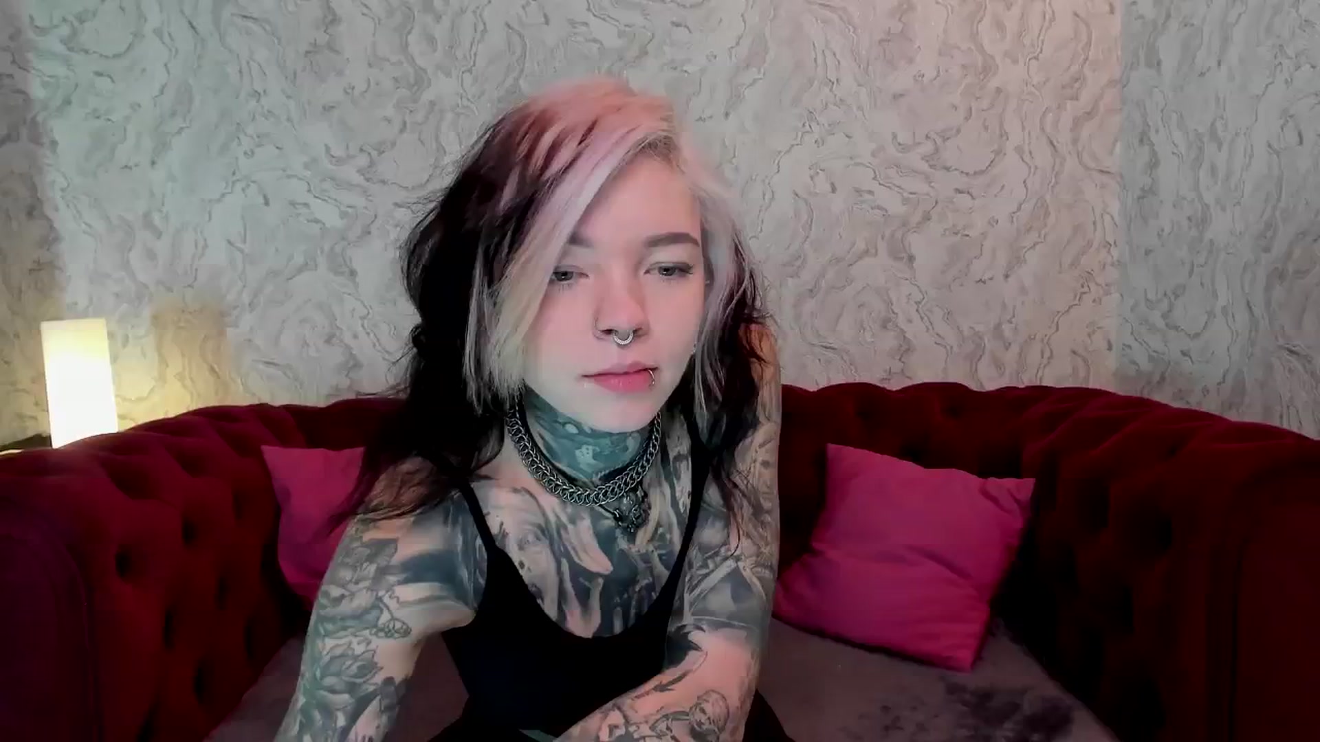 Gallery image thumbnail from LiluKayden's myfreecams stream on, 01/04/2025, 15:19 image 14 of 20